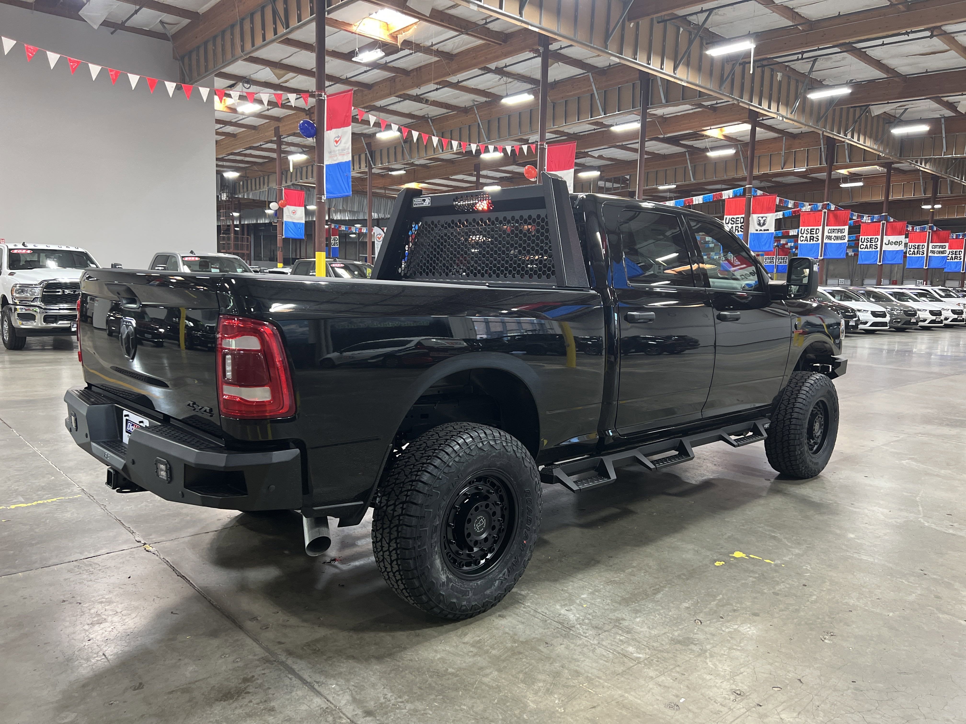 2024 RAM Ram 2500 RAM 2500 TRADESMAN CREW CAB 4X4 6'4' BOX