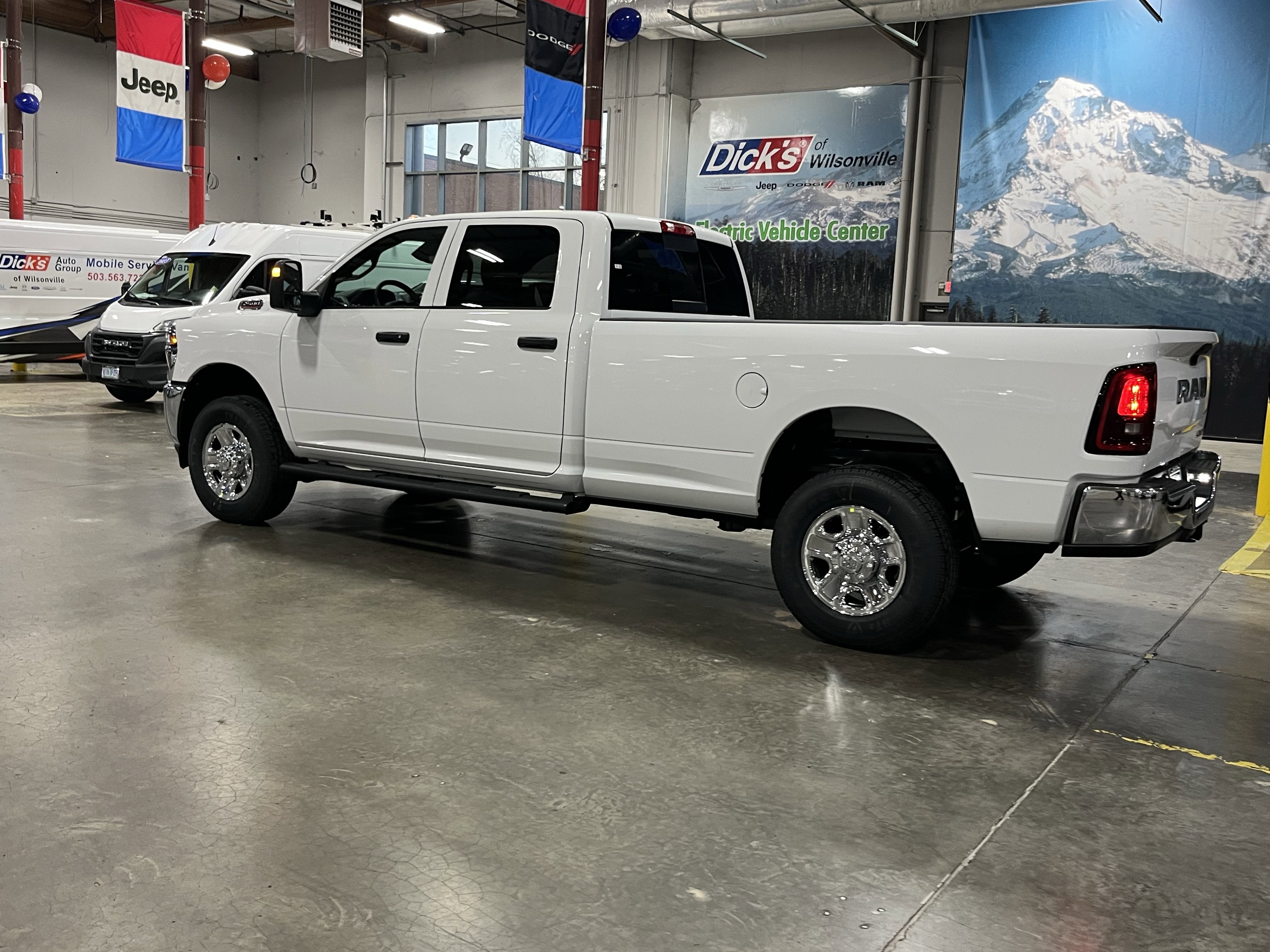 2026 RAM Ram 2500 RAM 2500 TRADESMAN CREW CAB 4X4 8' BOX