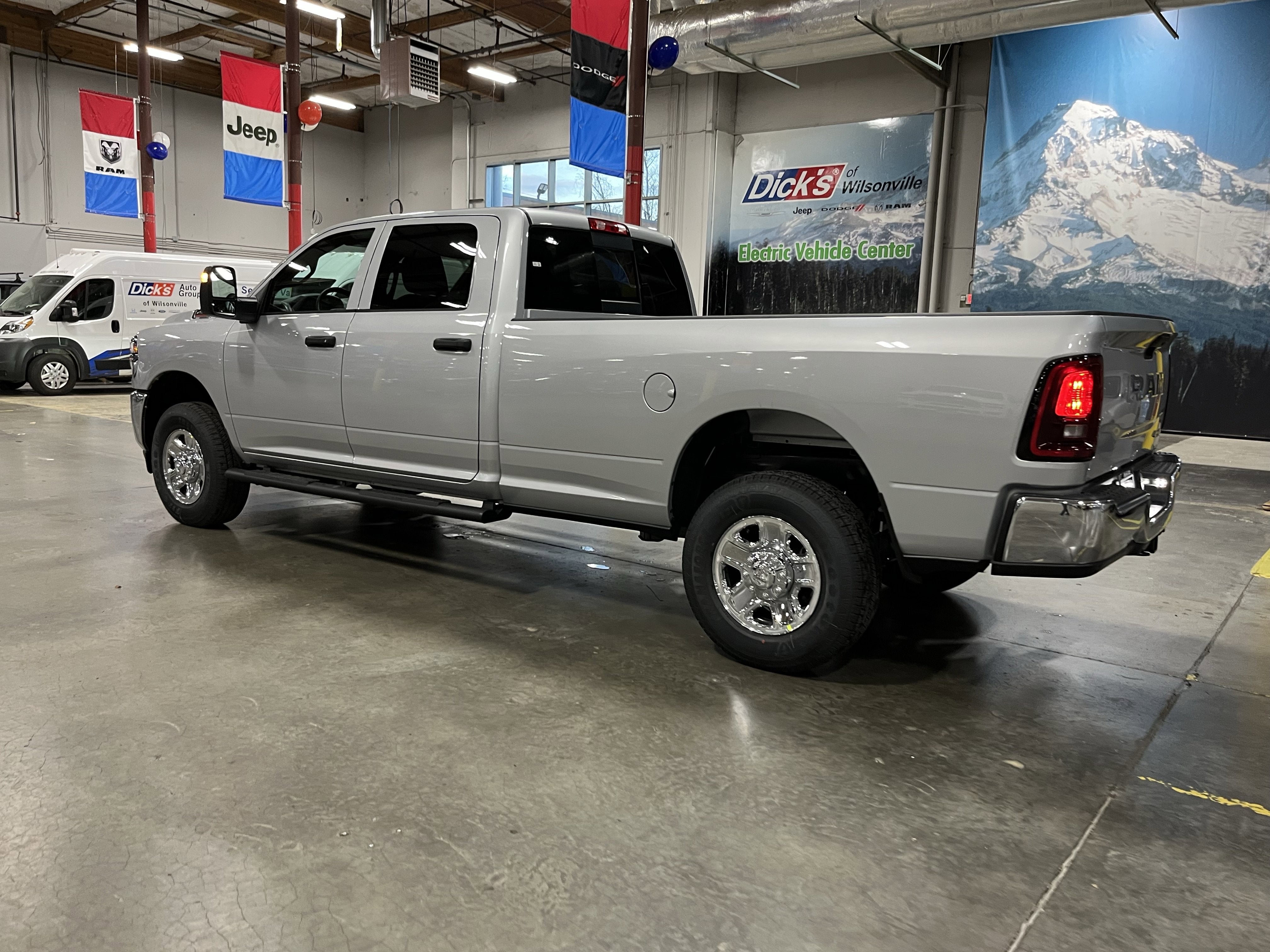 2026 RAM Ram 2500 RAM 2500 TRADESMAN CREW CAB 4X4 8' BOX