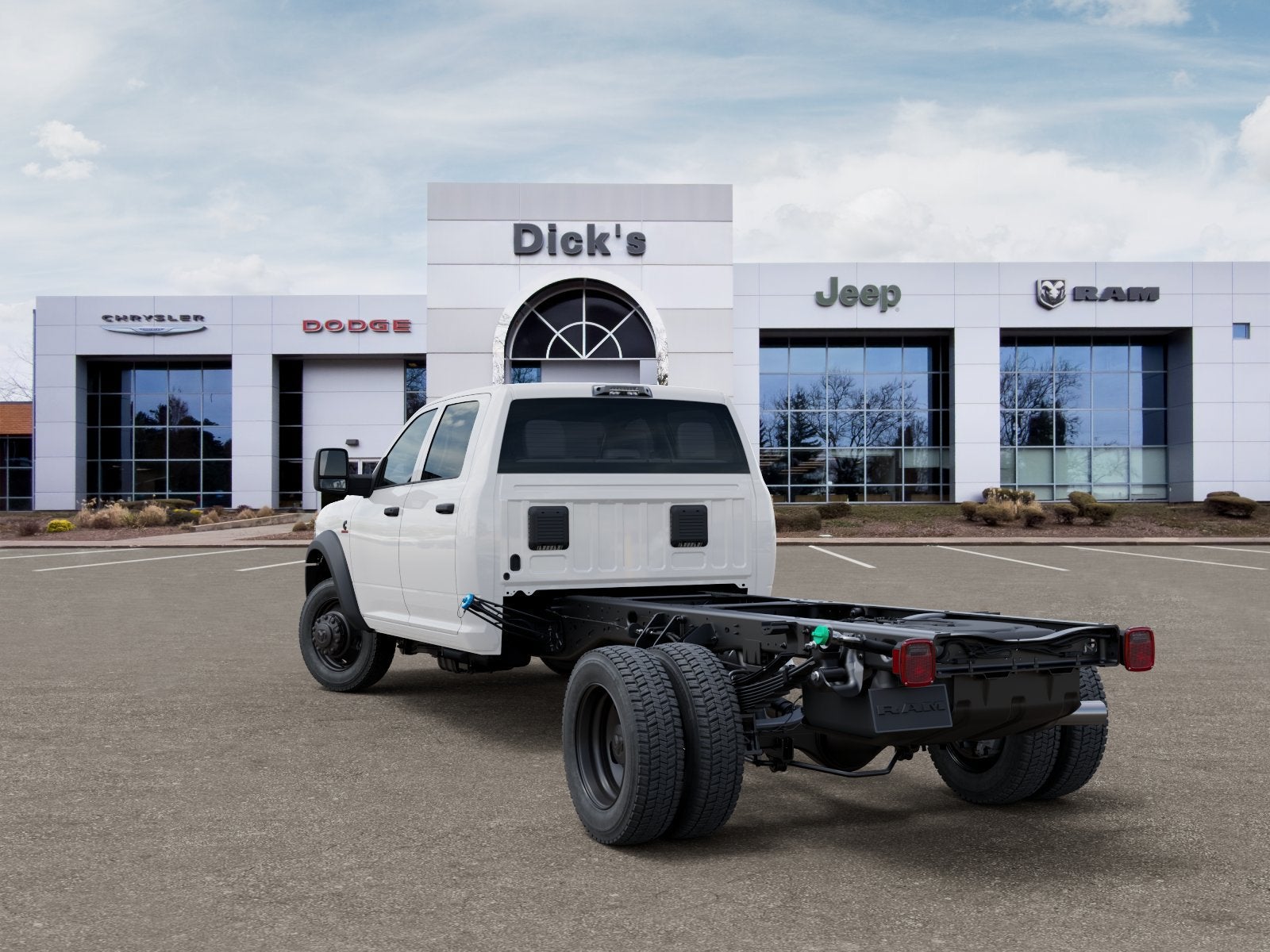 2027 RAM Ram 5500 Chassis Cab RAM 5500 TRADESMAN CHASSIS CREW CAB 4X4 84' CA