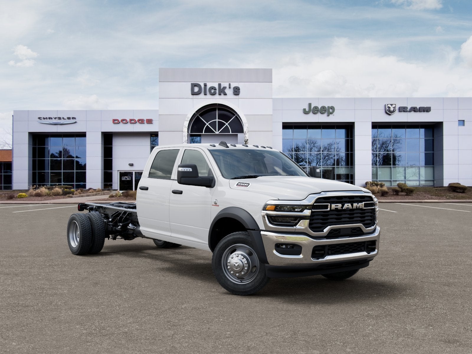 2027 RAM Ram 5500 Chassis Cab RAM 5500 TRADESMAN CHASSIS CREW CAB 4X4 84' CA