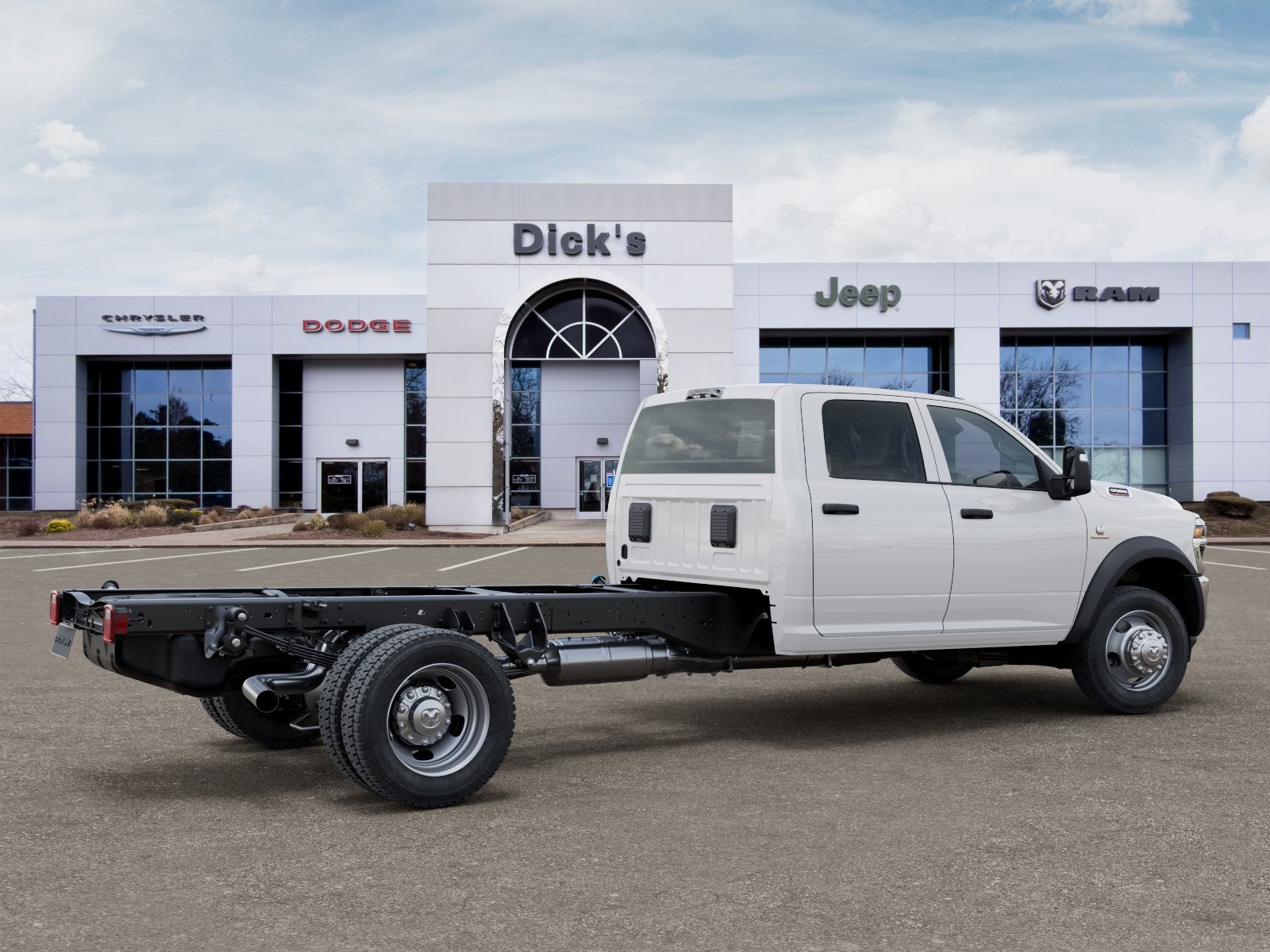 2027 RAM Ram 5500 Chassis Cab RAM 5500 TRADESMAN CHASSIS CREW CAB 4X4 84' CA