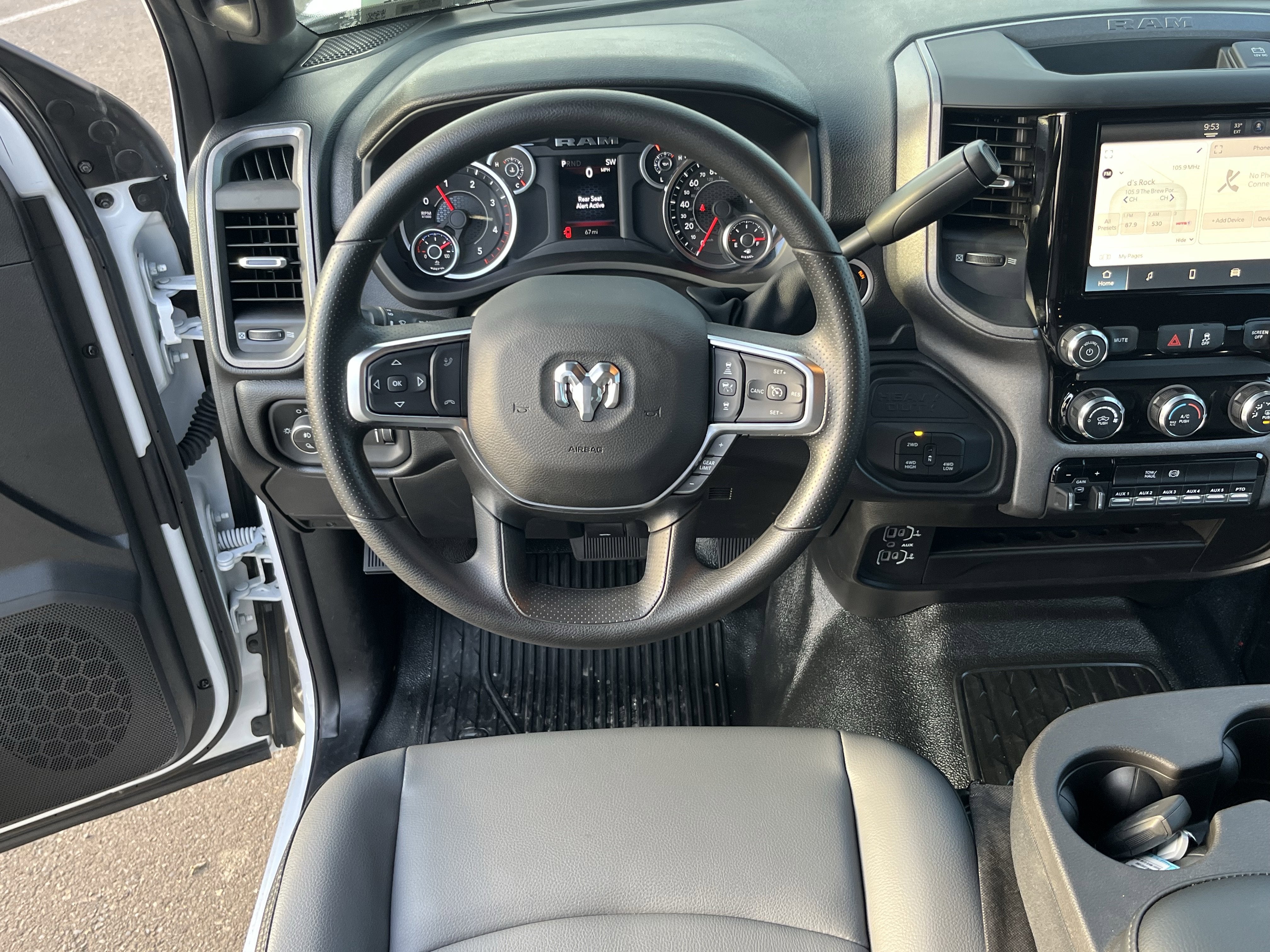 2026 RAM Ram 5500 Chassis Cab RAM 5500 TRADESMAN CHASSIS CREW CAB 4X4 84' CA