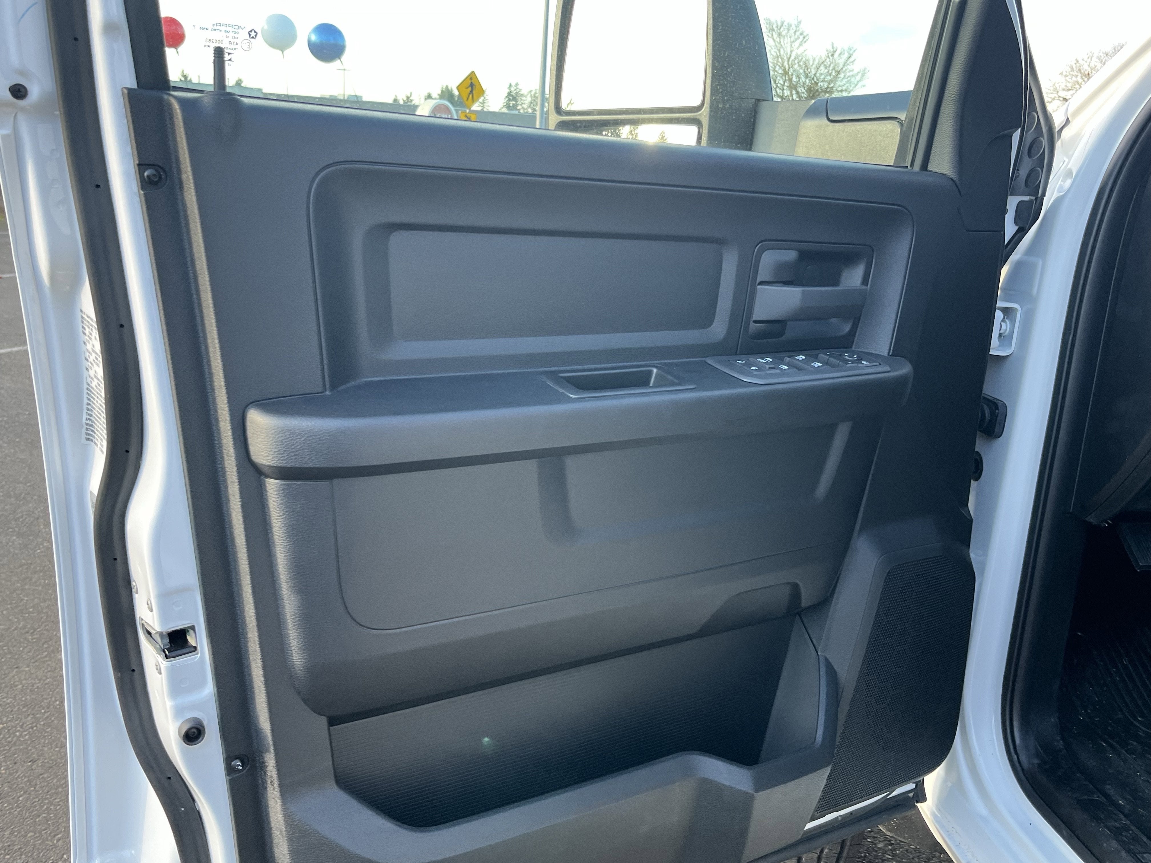 2026 RAM Ram 5500 Chassis Cab RAM 5500 TRADESMAN CHASSIS CREW CAB 4X4 84' CA