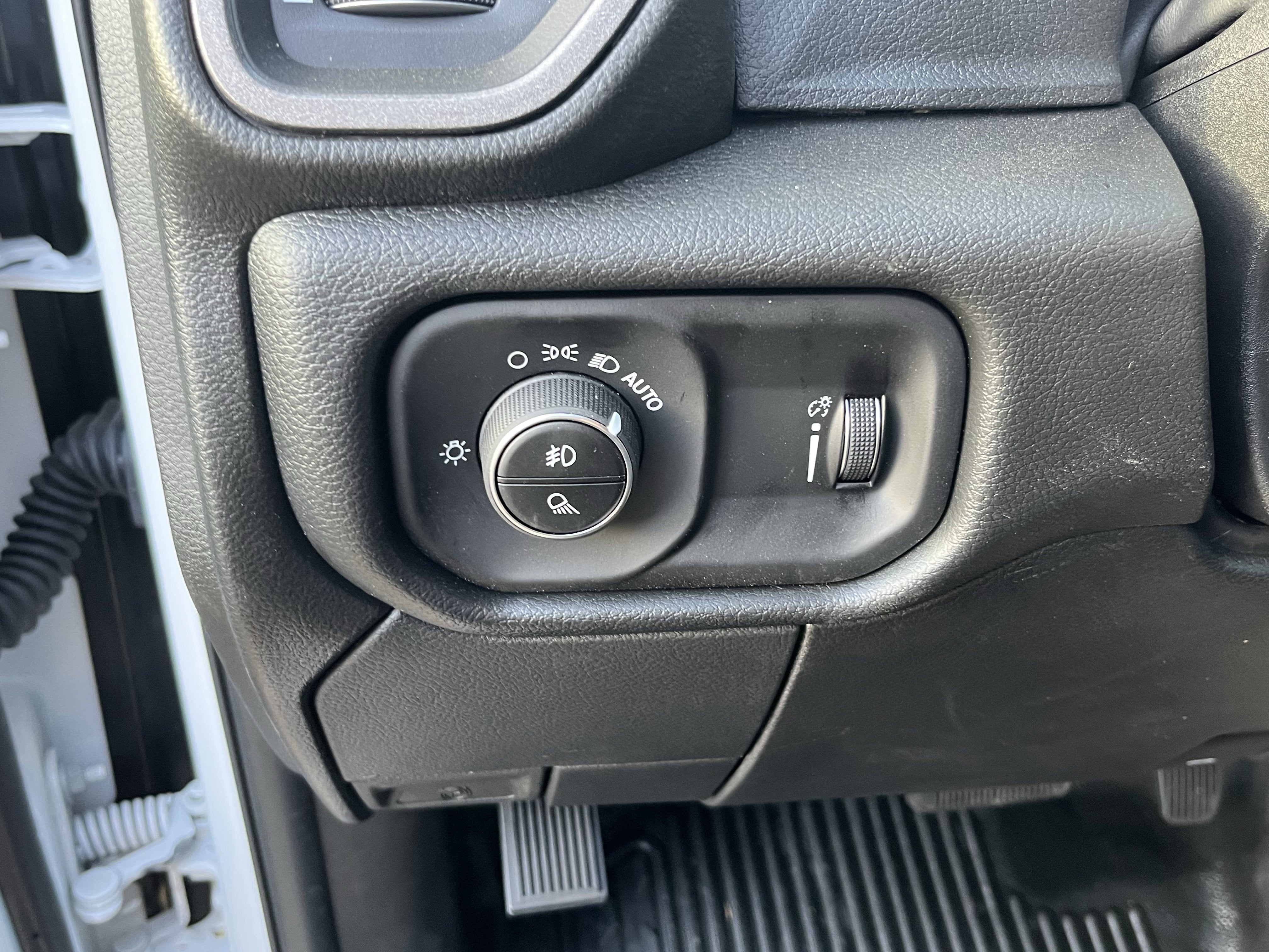 2026 RAM Ram 5500 Chassis Cab RAM 5500 TRADESMAN CHASSIS CREW CAB 4X4 84' CA