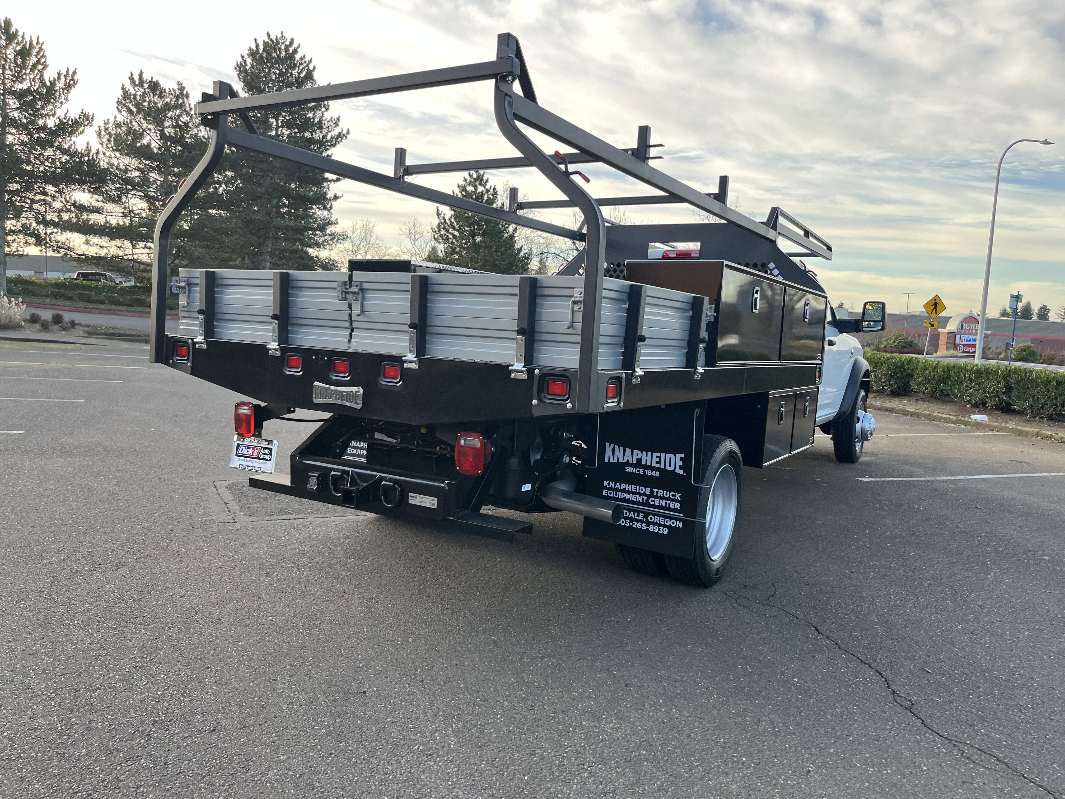 2026 RAM Ram 5500 Chassis Cab RAM 5500 TRADESMAN CHASSIS CREW CAB 4X4 84' CA