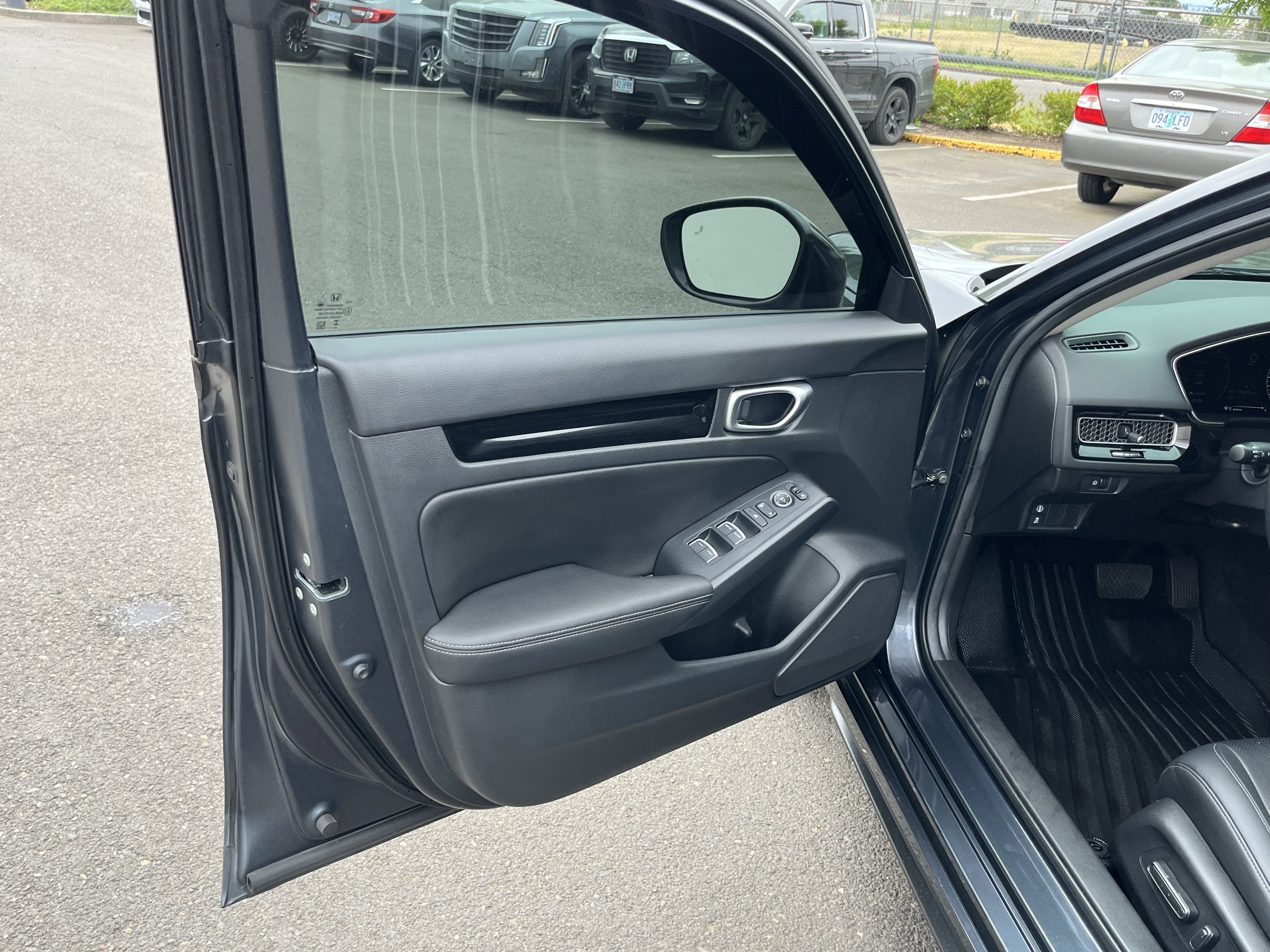 2023 Honda Civic Hatchback EX-L