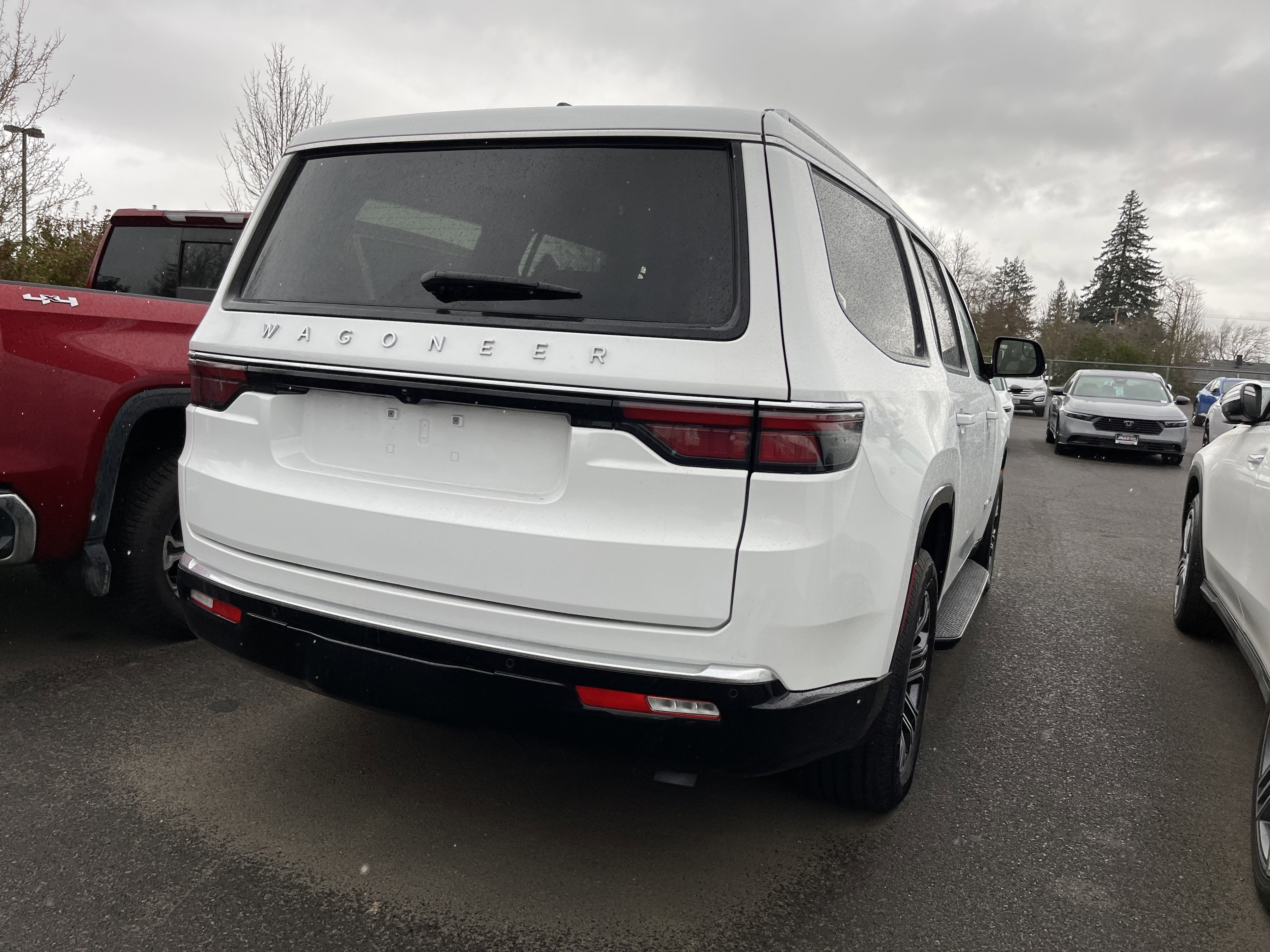 2025 Jeep Wagoneer Base