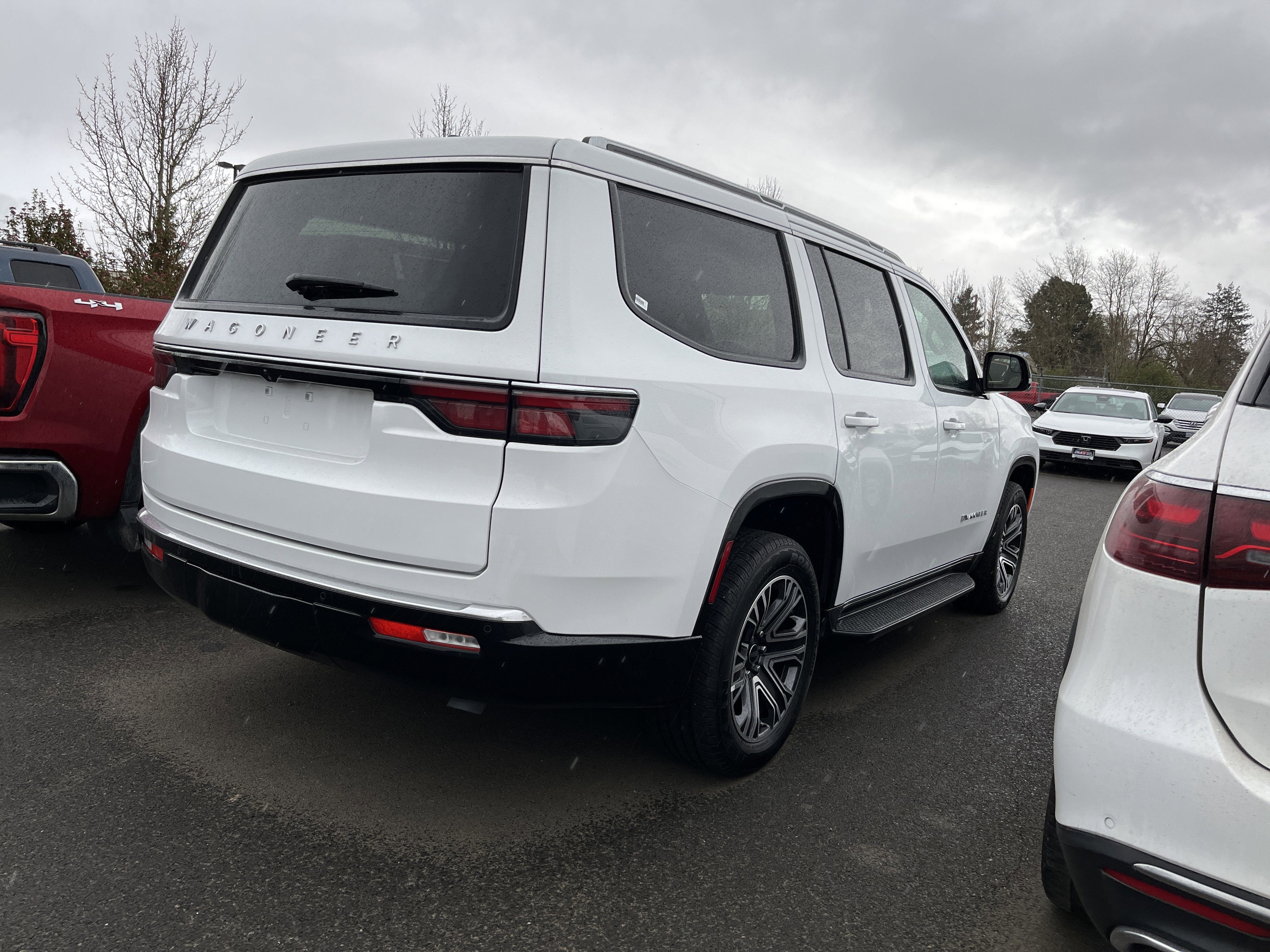 2025 Jeep Wagoneer Base