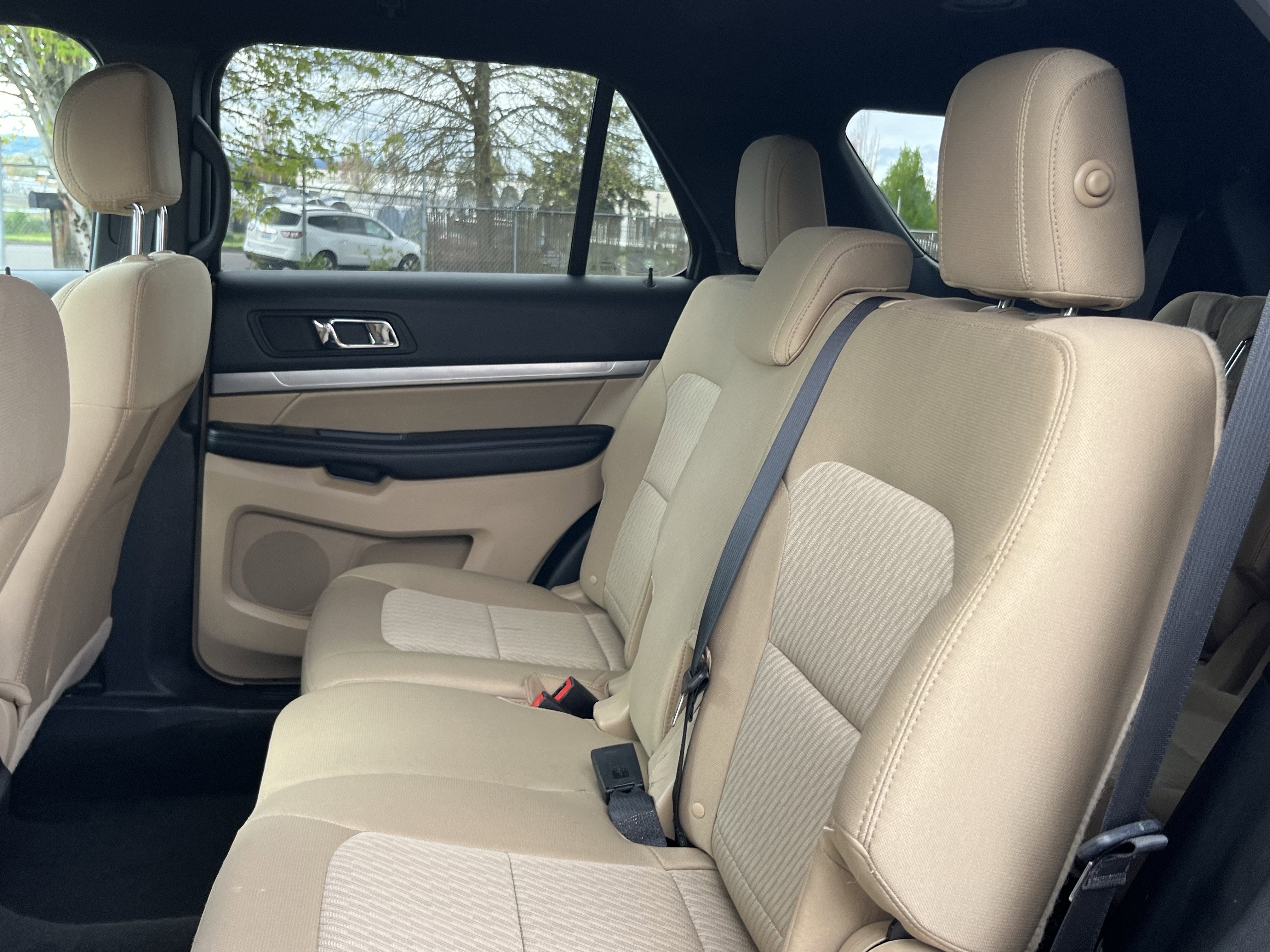 2017 Ford Explorer Base