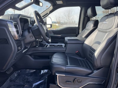 2025 Ford Super Duty F-450 DRW Platinum