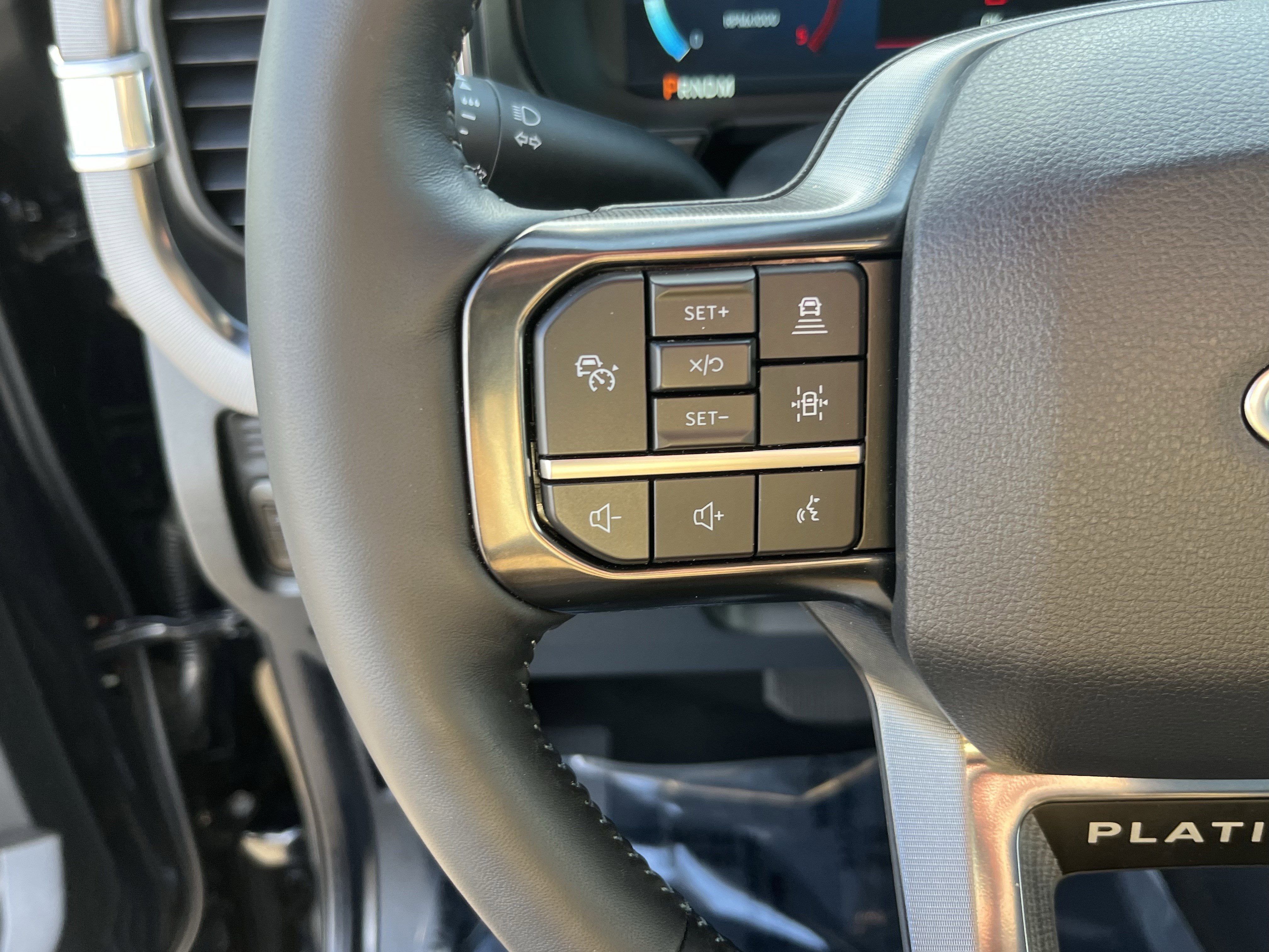 2025 Ford Super Duty F-450 DRW Platinum