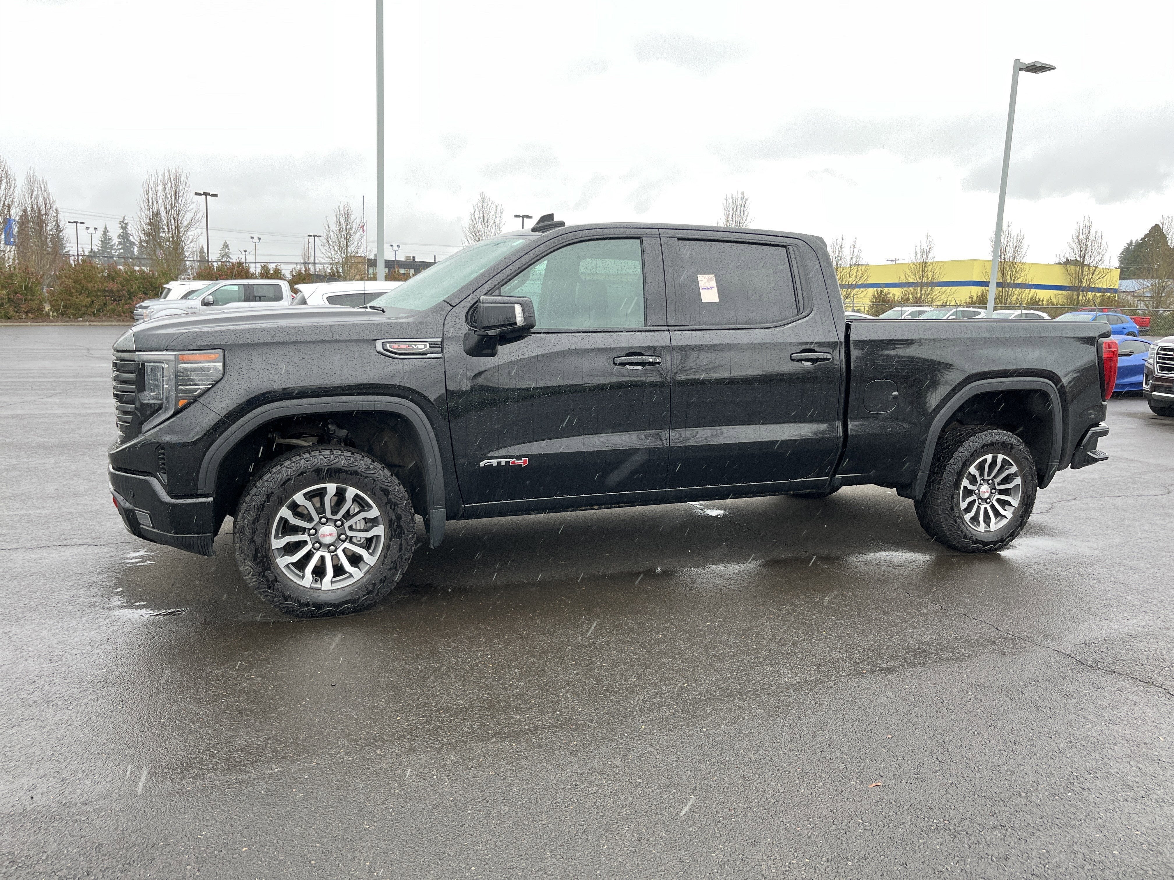2023 GMC Sierra 1500 AT4