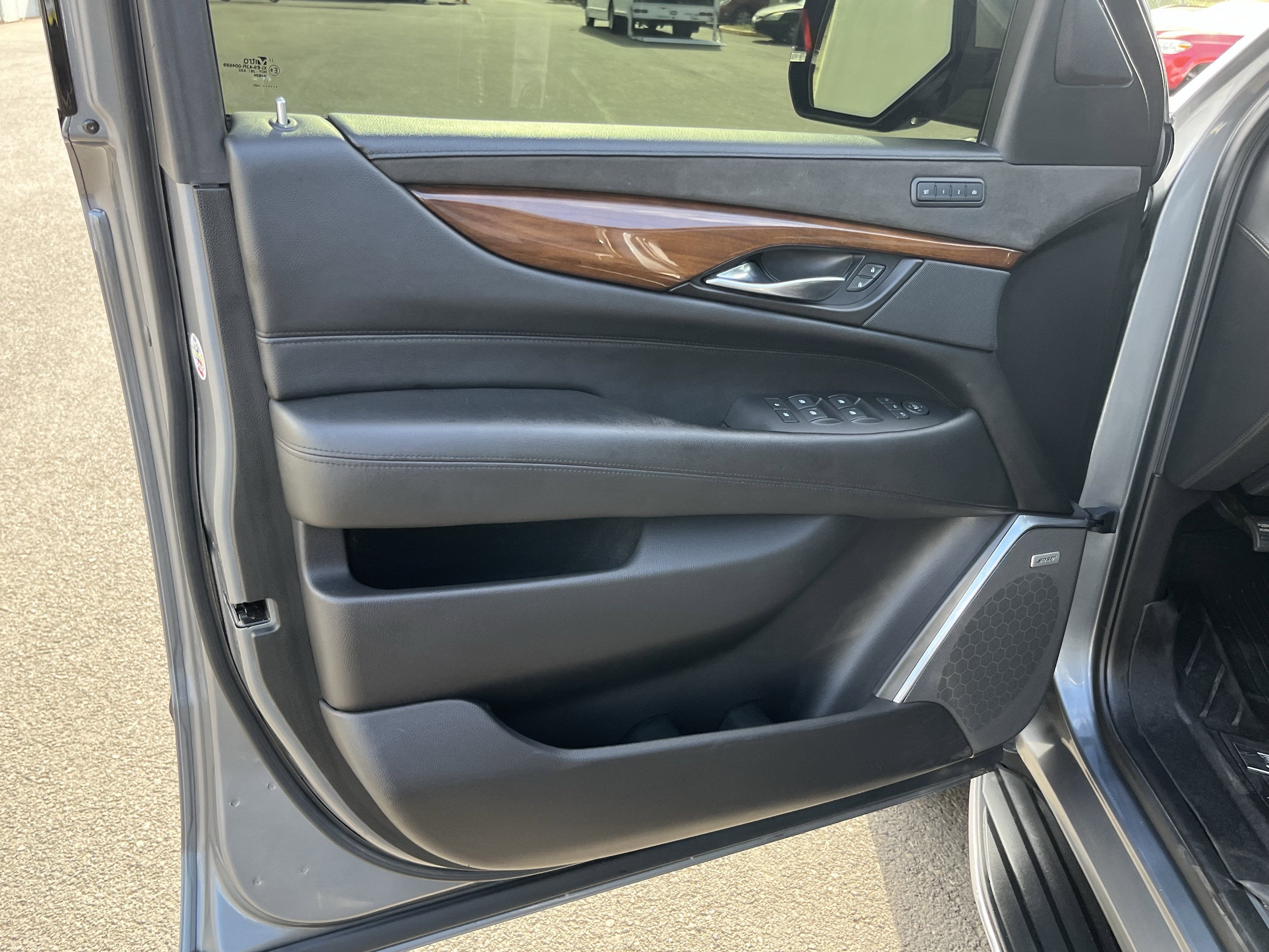 2020 Cadillac Escalade ESV Luxury