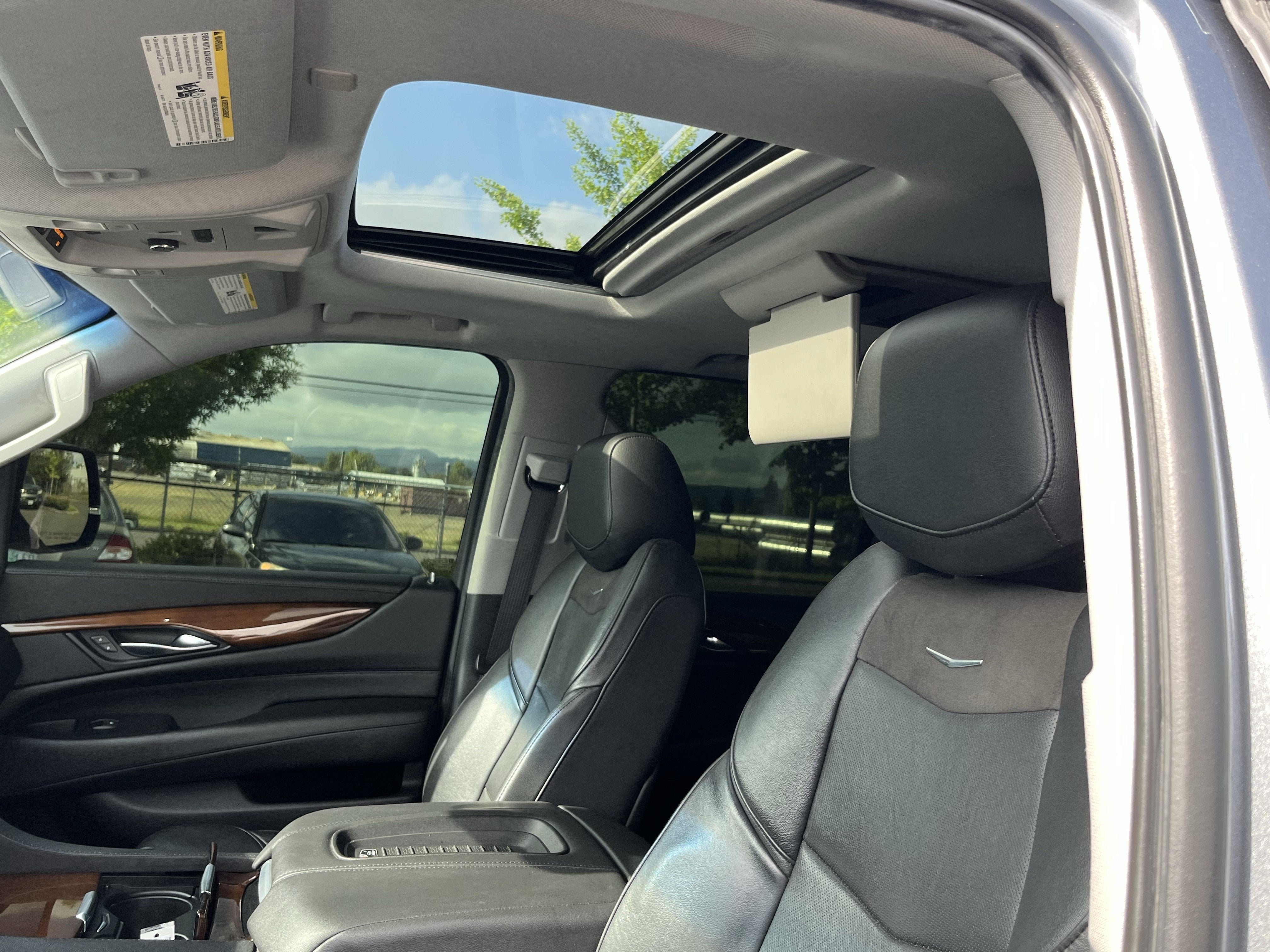 2020 Cadillac Escalade ESV Luxury