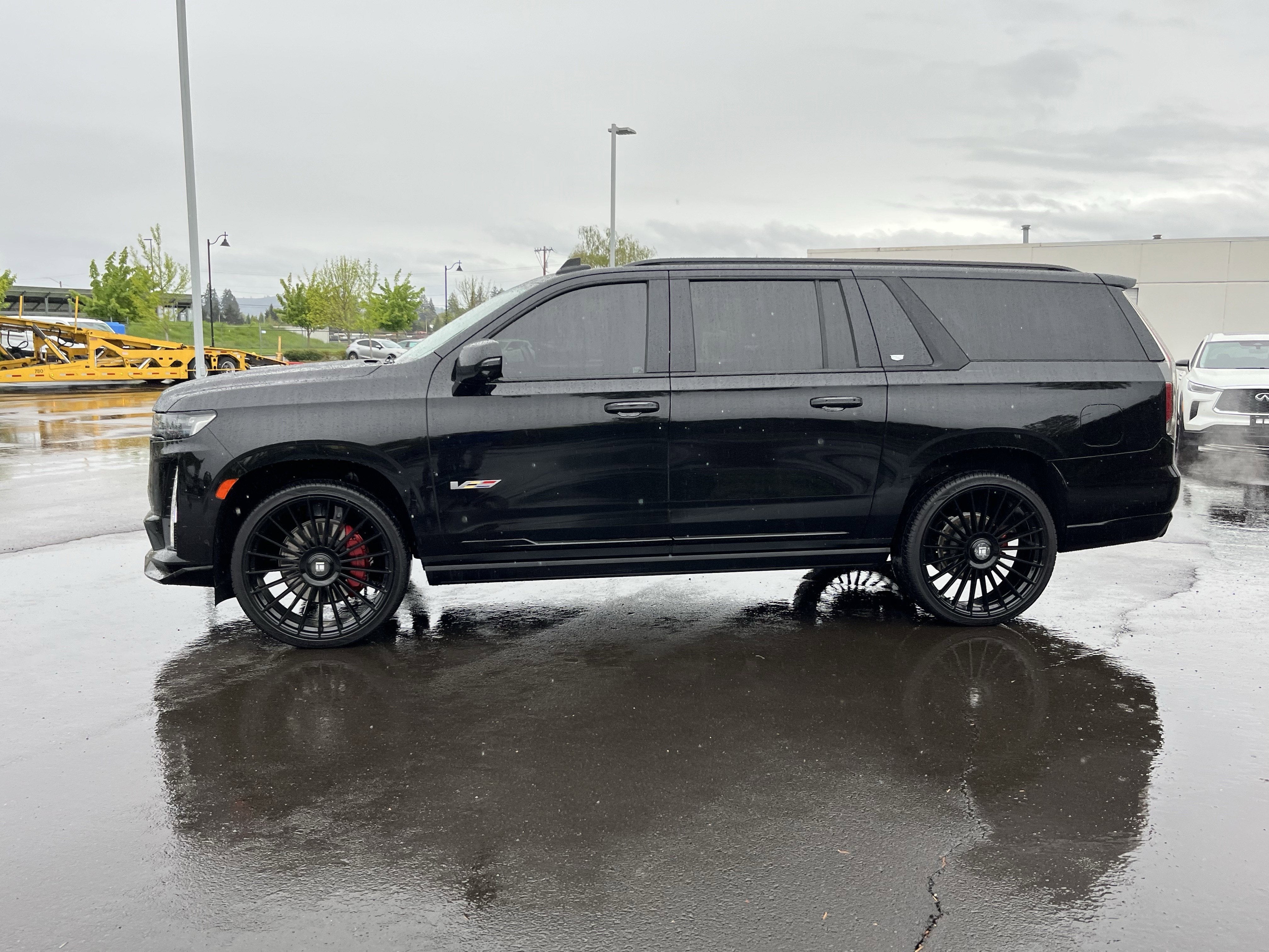2023 Cadillac Escalade ESV AWD V-Series
