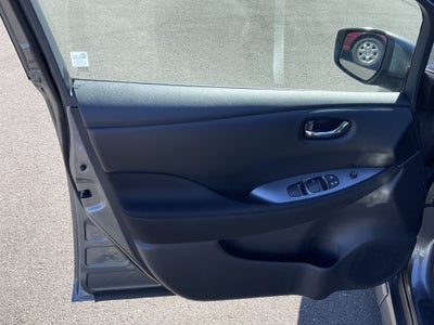 2025 Nissan LEAF S