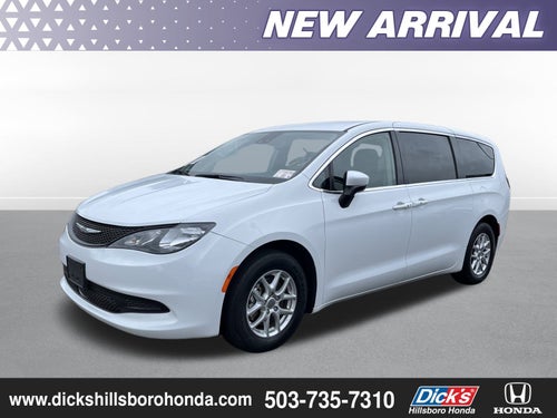 2023 Chrysler Voyager LX