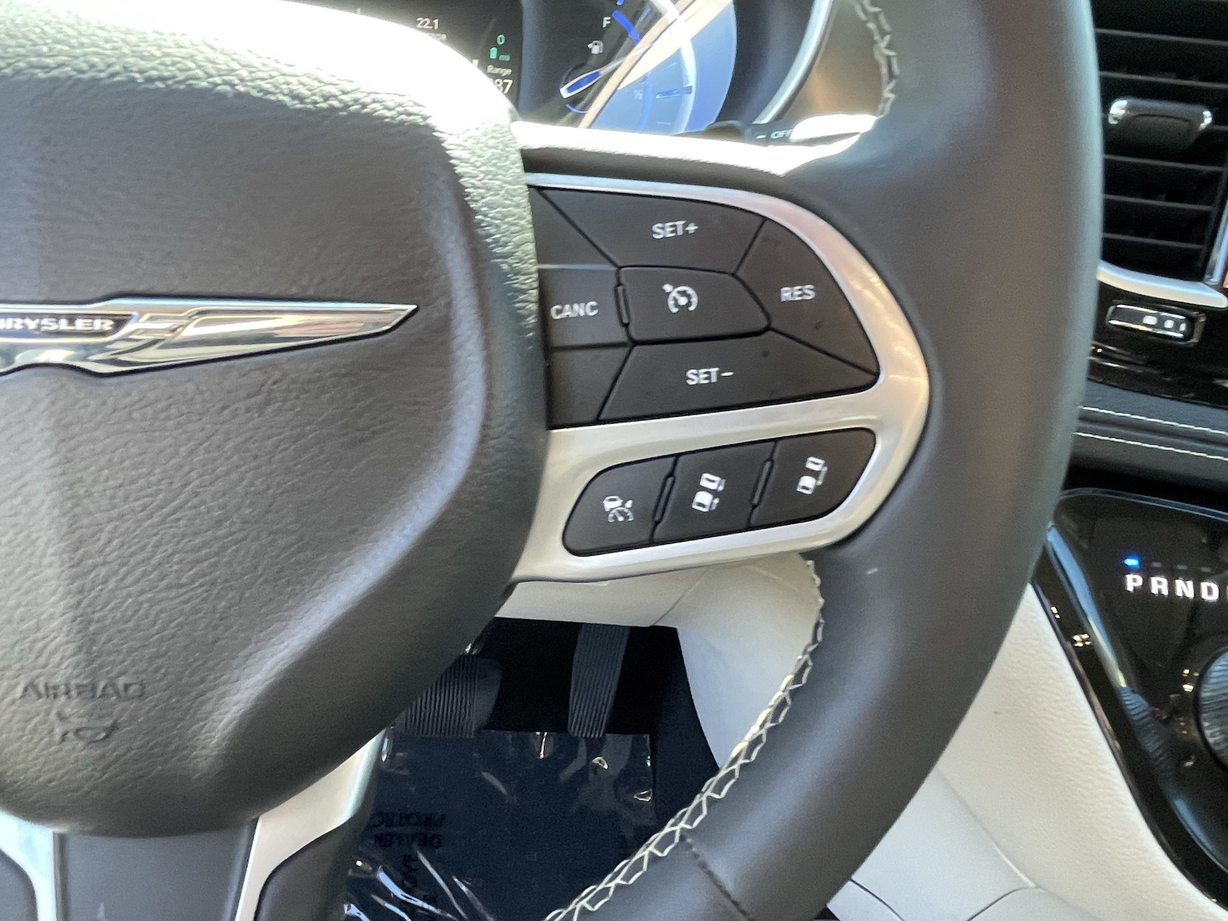 2023 Chrysler Pacifica Hybrid Touring L