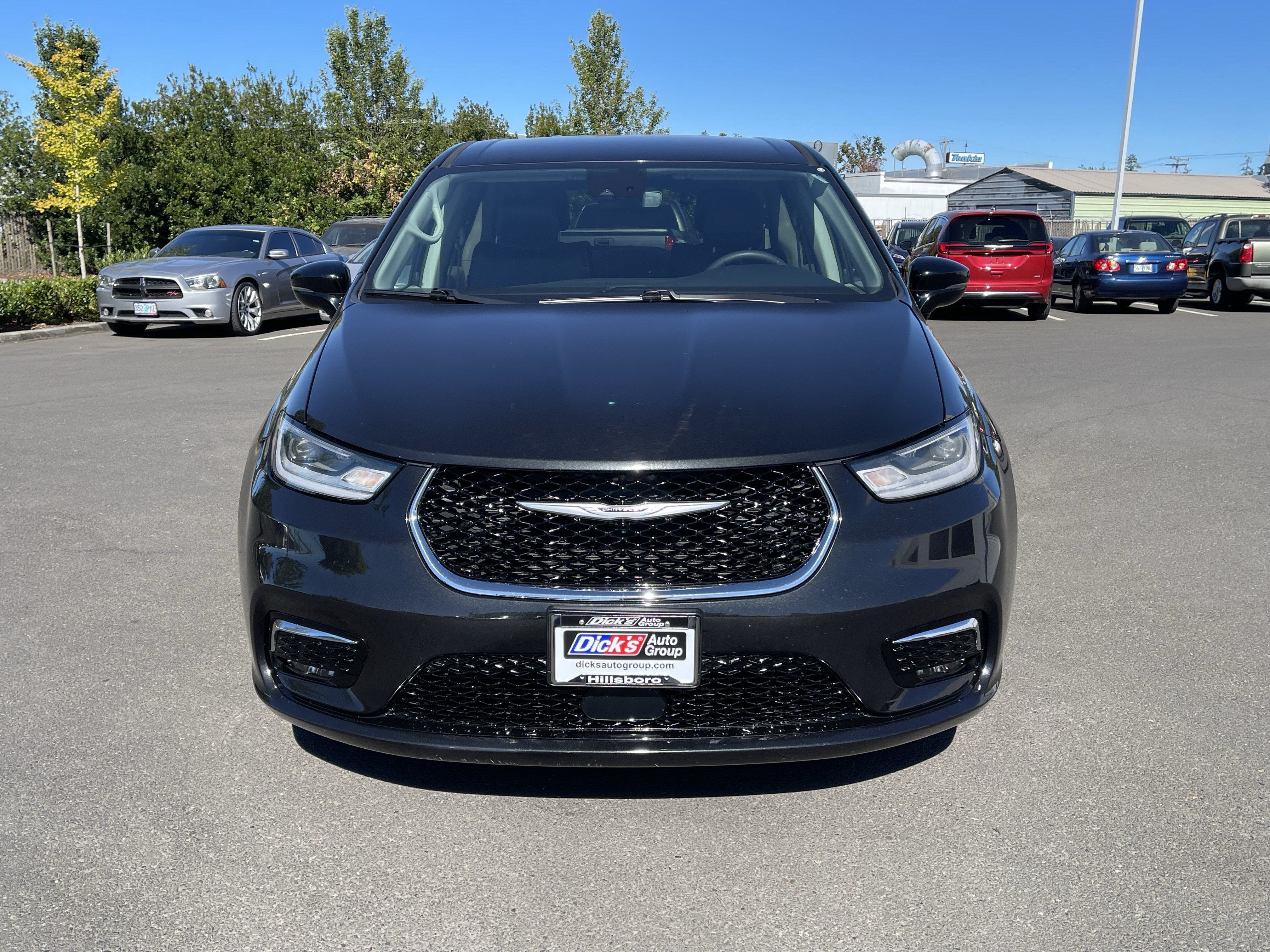 2024 Chrysler Pacifica Hybrid Select