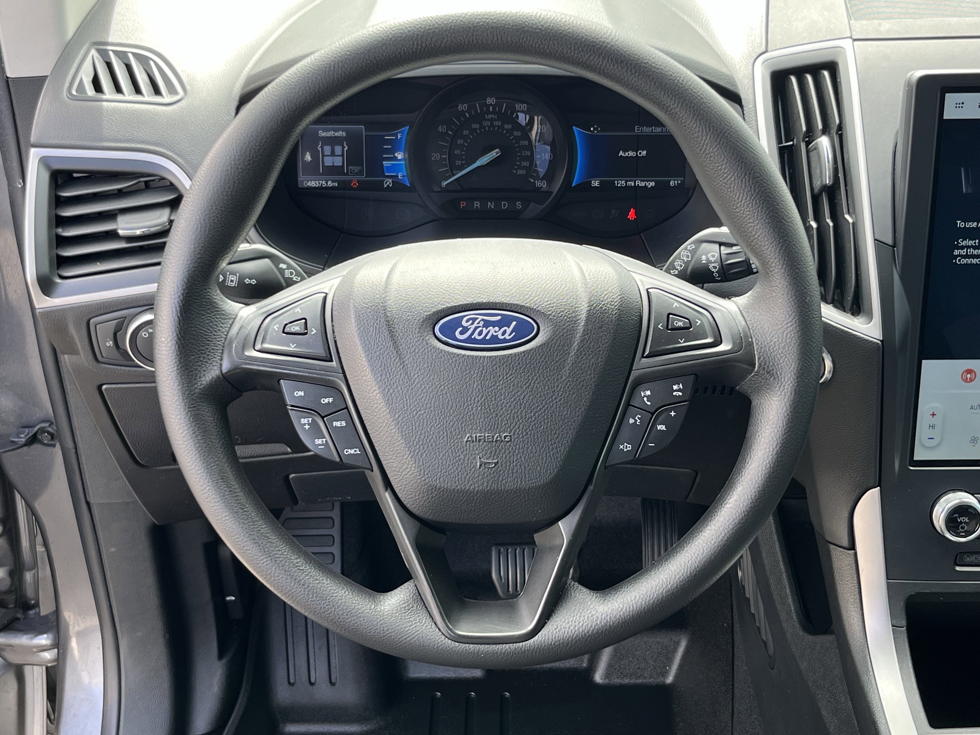 2022 Ford Edge SE