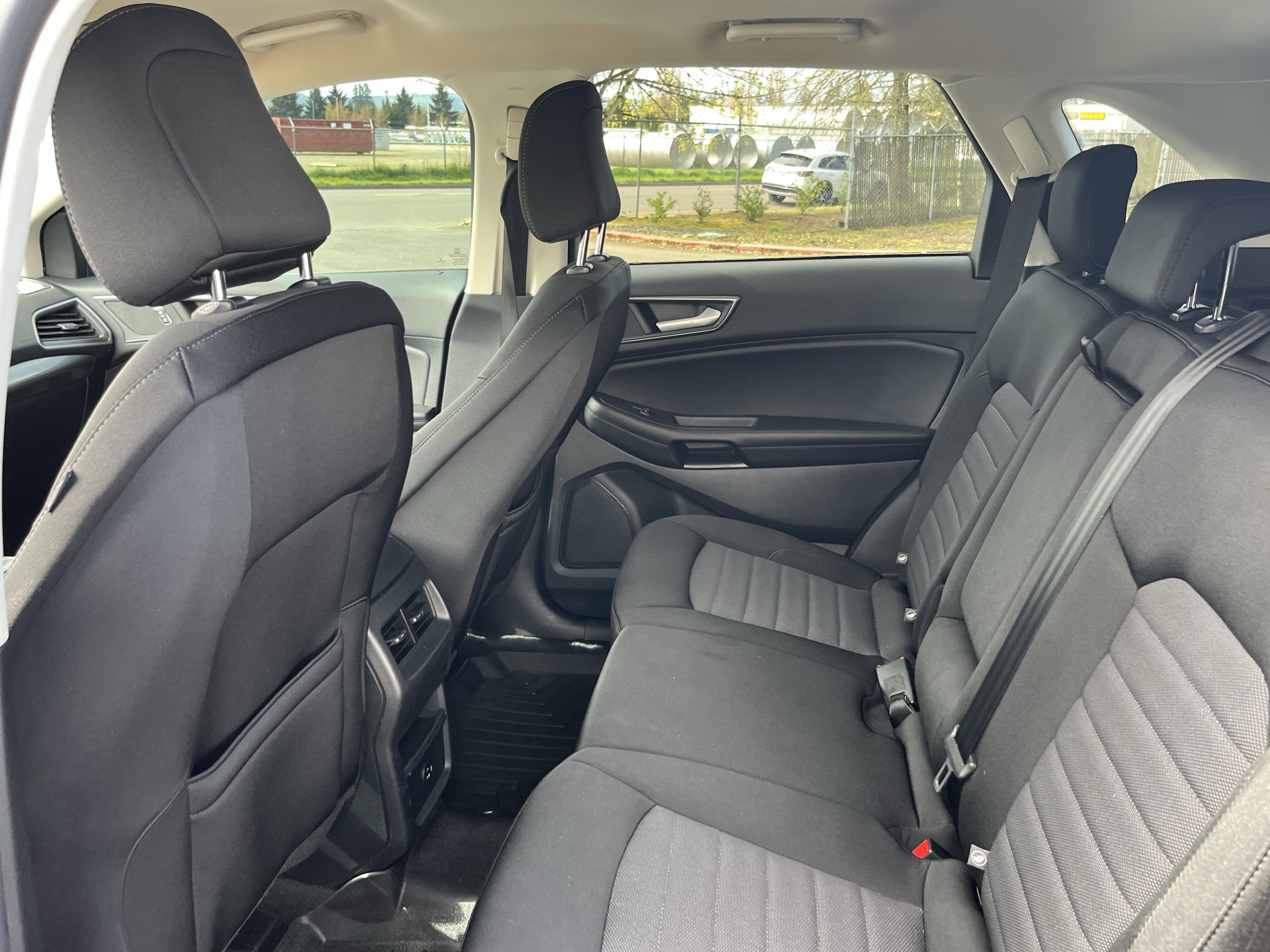 2022 Ford Edge SE