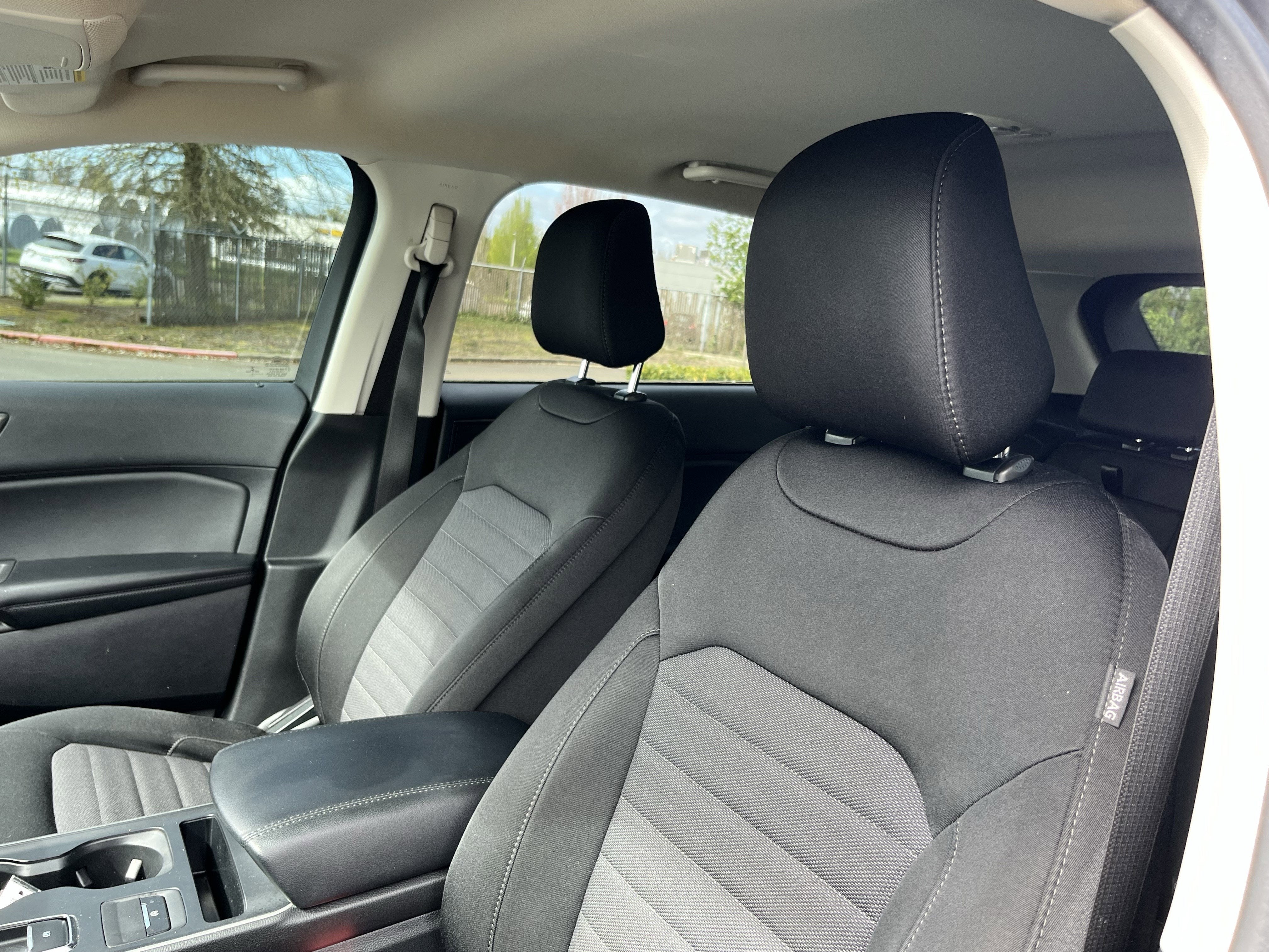 2022 Ford Edge SE