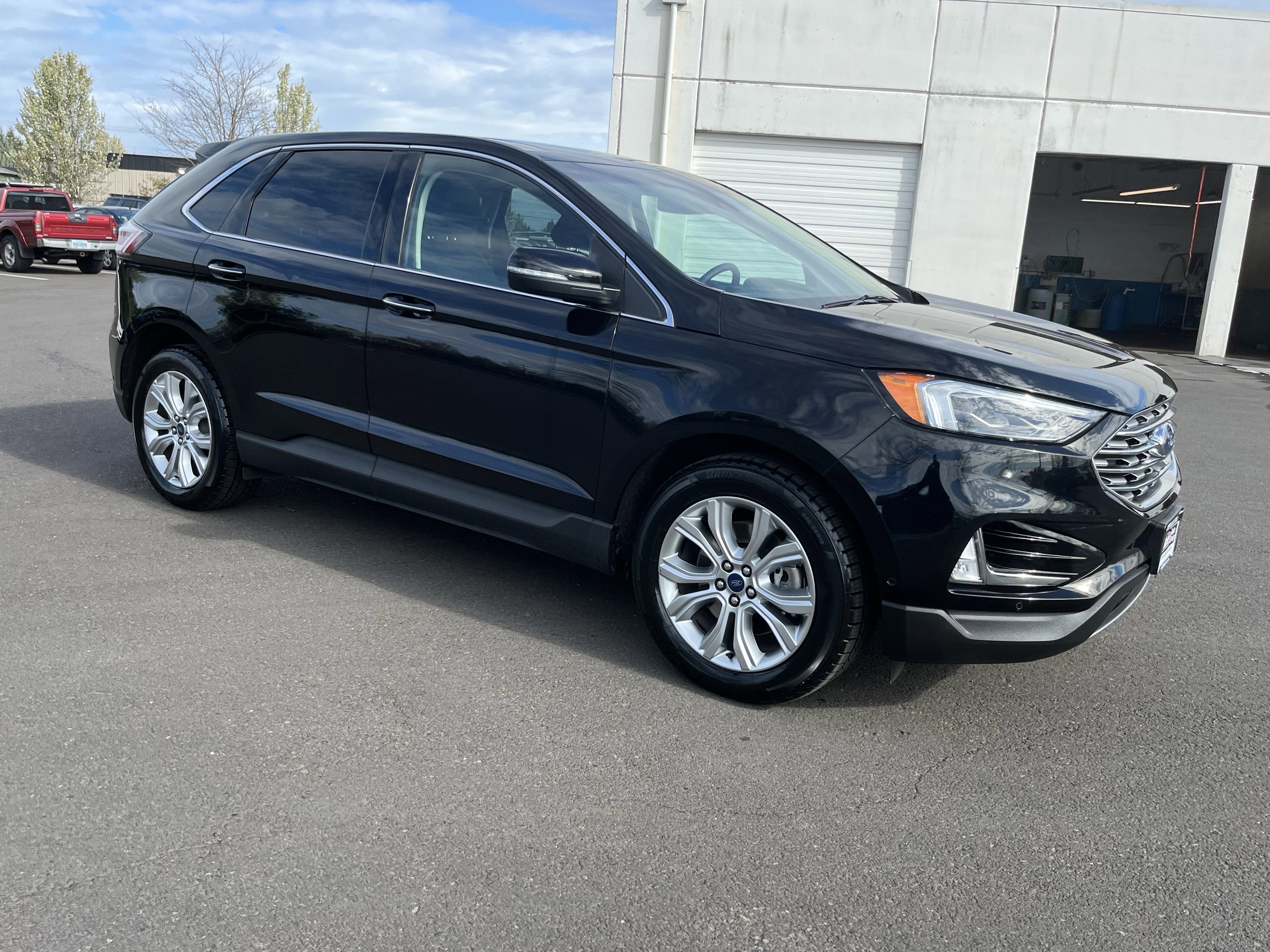 2020 Ford Edge Titanium