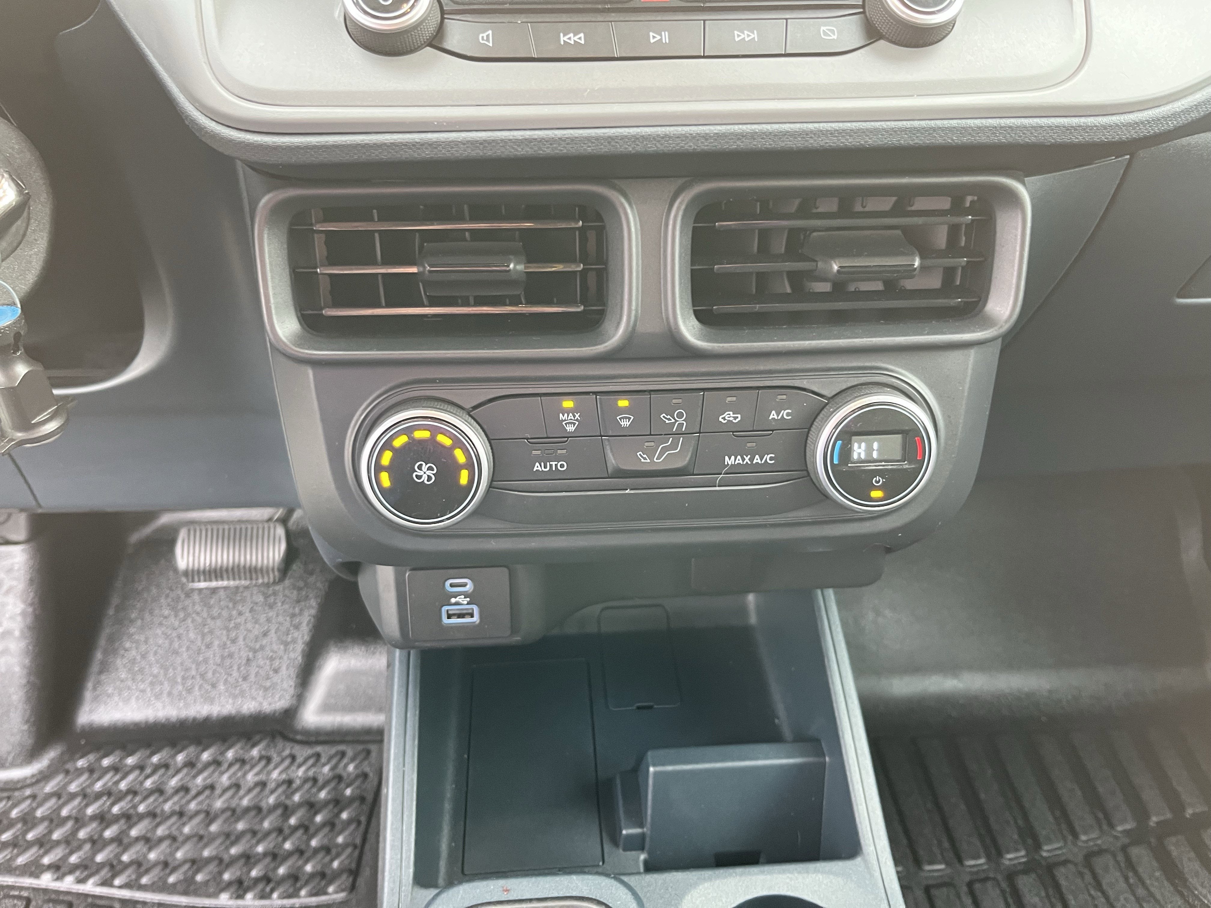 2022 Ford Maverick XL