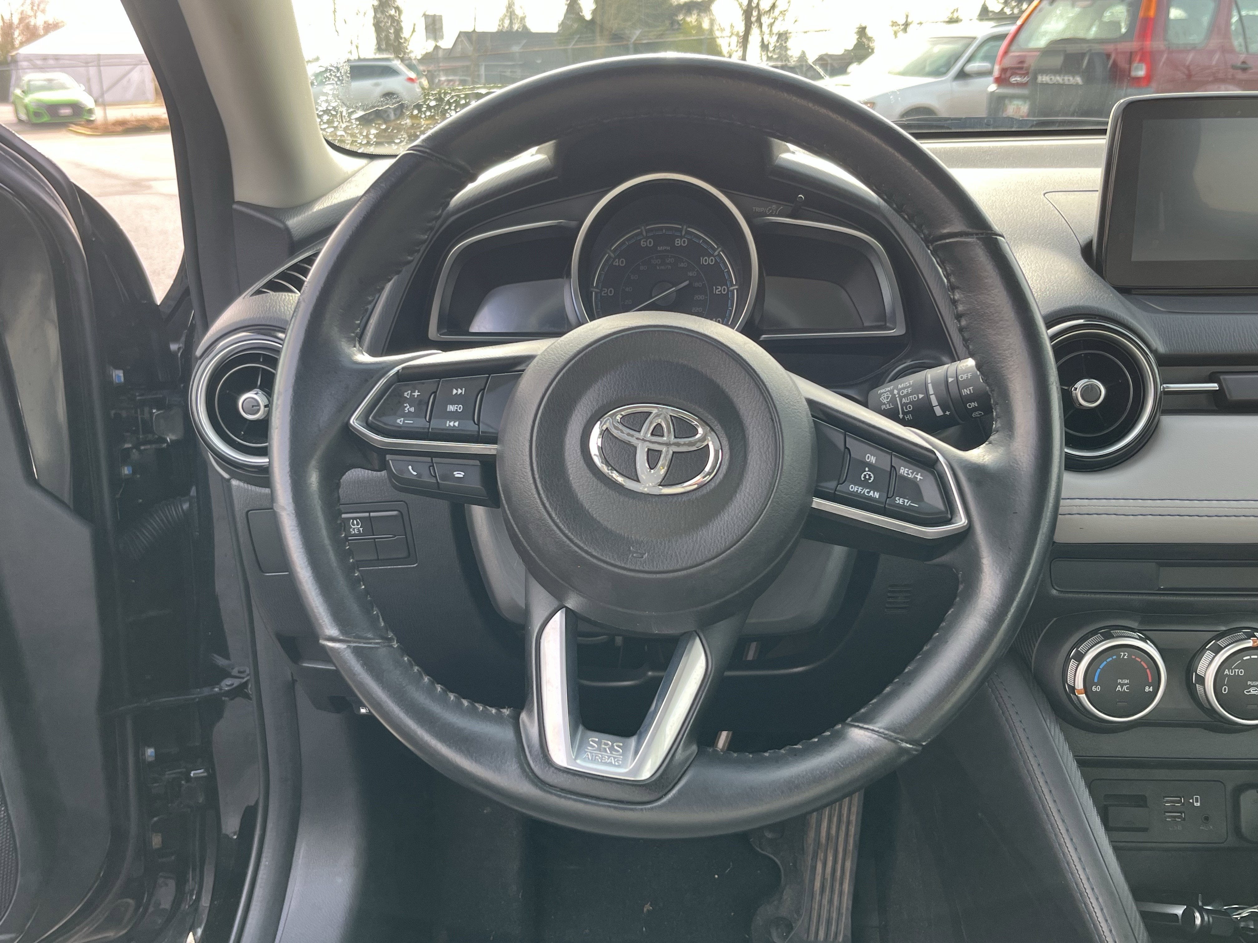 2020 Toyota Yaris Hatchback XLE