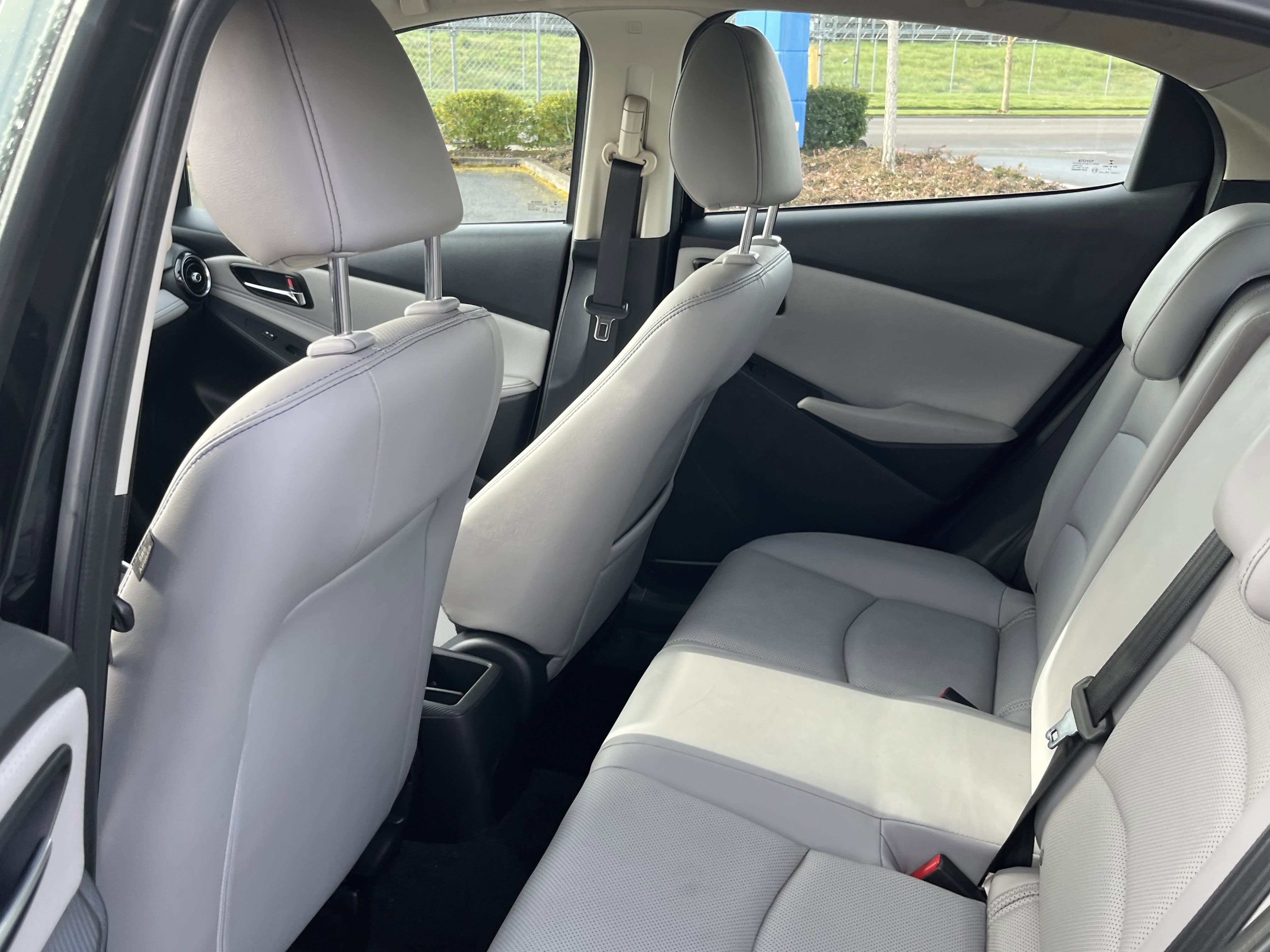 2020 Toyota Yaris Hatchback XLE