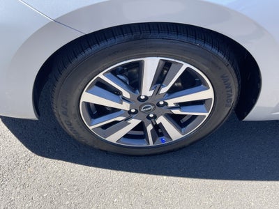 2024 Nissan Versa SV
