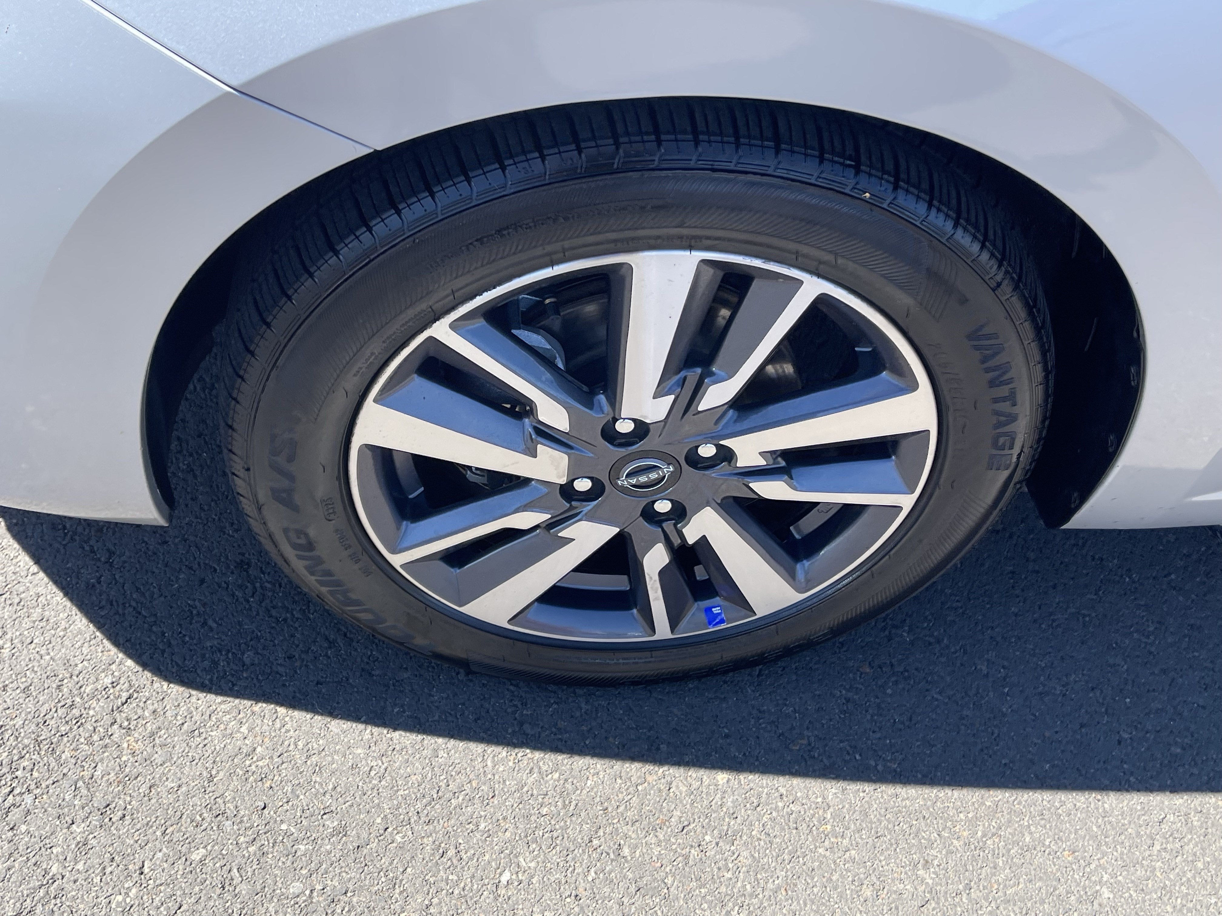 2024 Nissan Versa SV