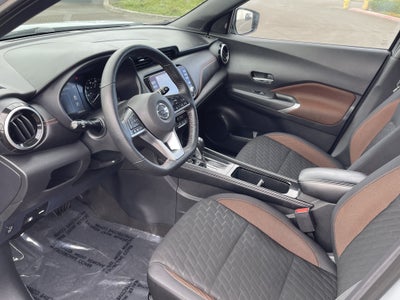 2021 Nissan Kicks SR