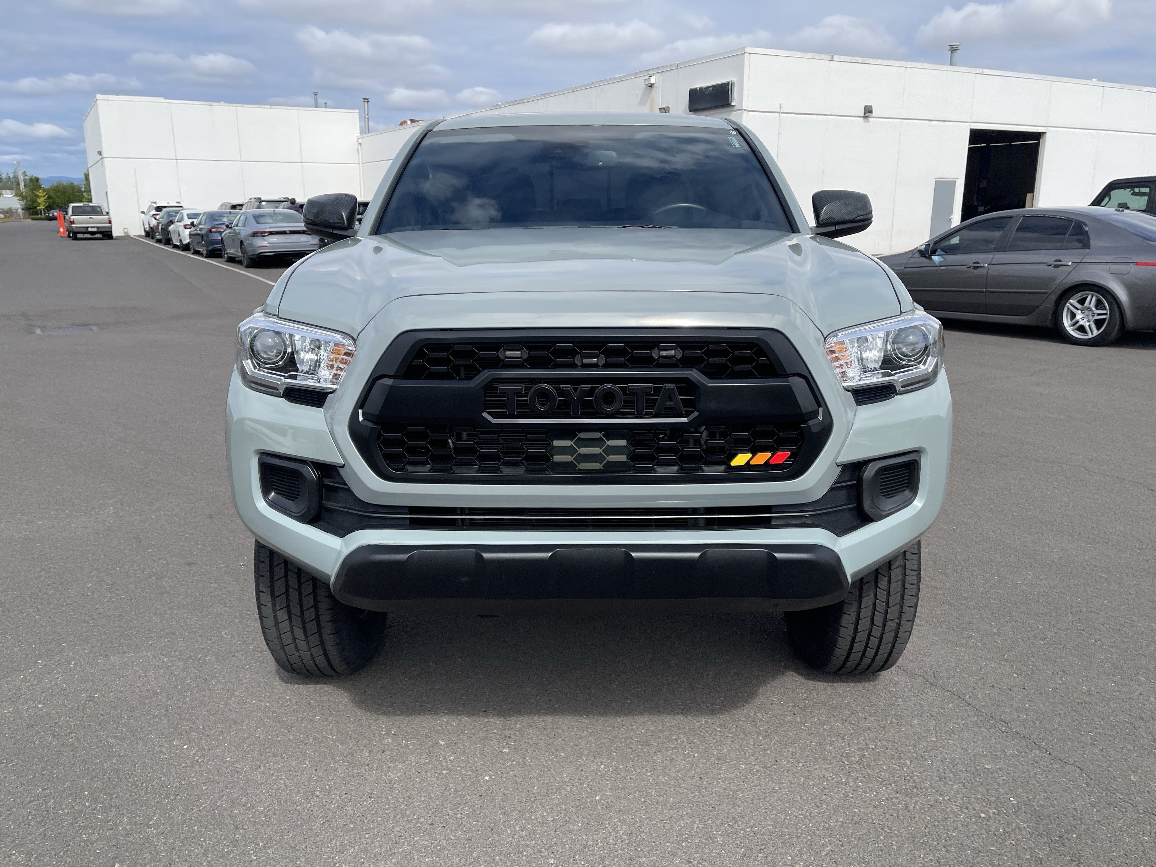 2022 Toyota Tacoma SR