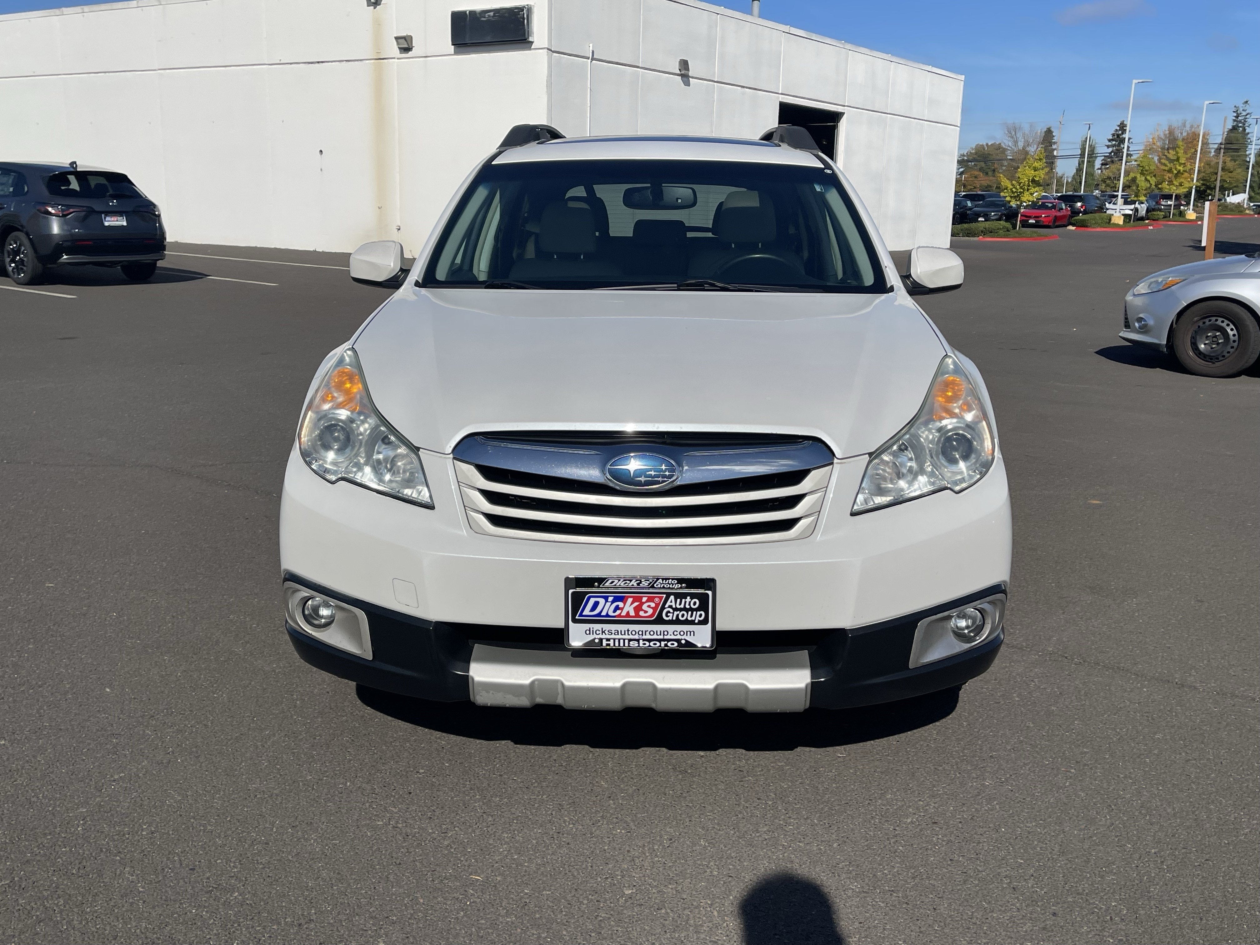 2011 Subaru Outback 3.6R Limited Pwr Moon
