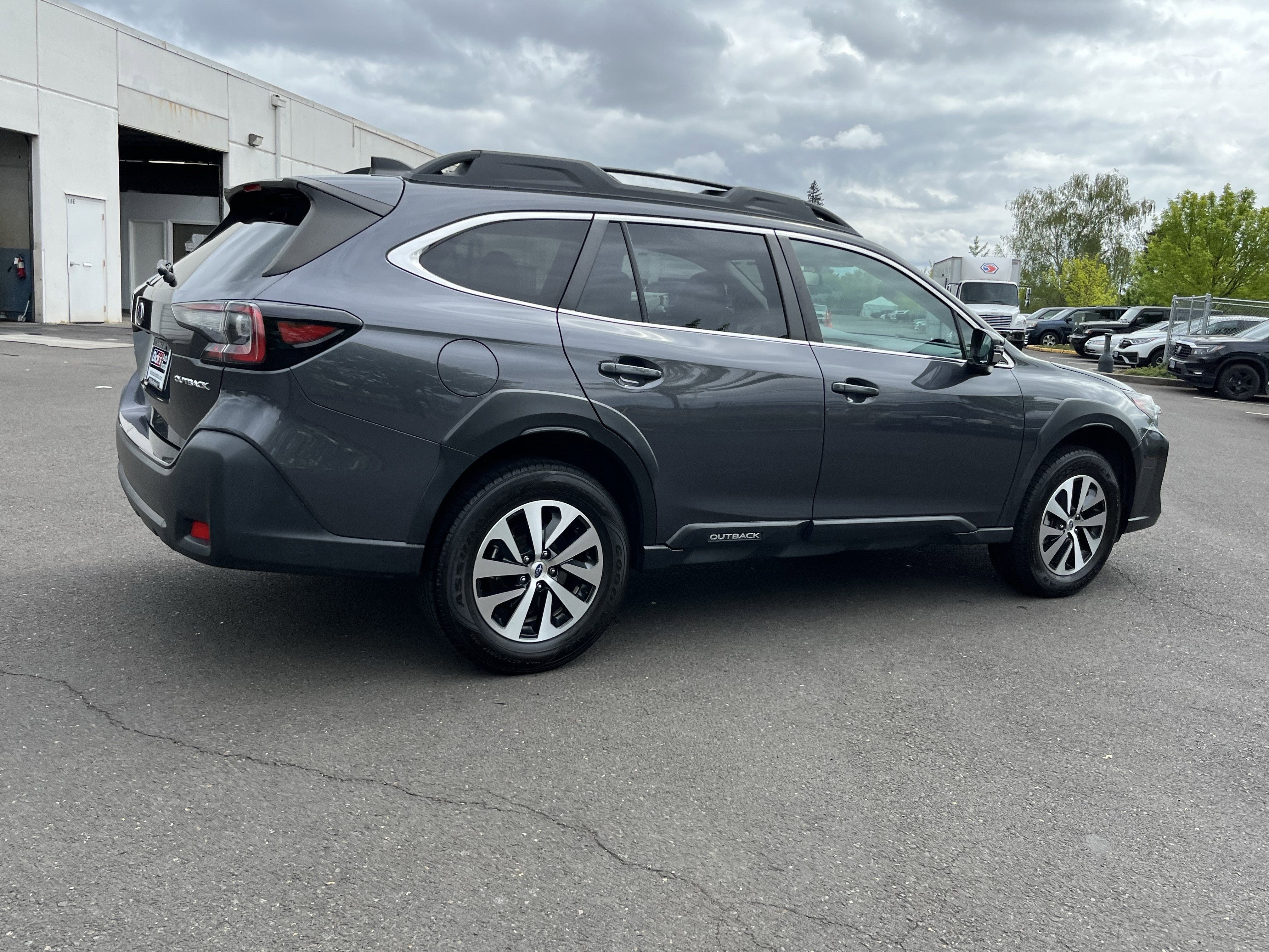 2023 Subaru Outback Premium
