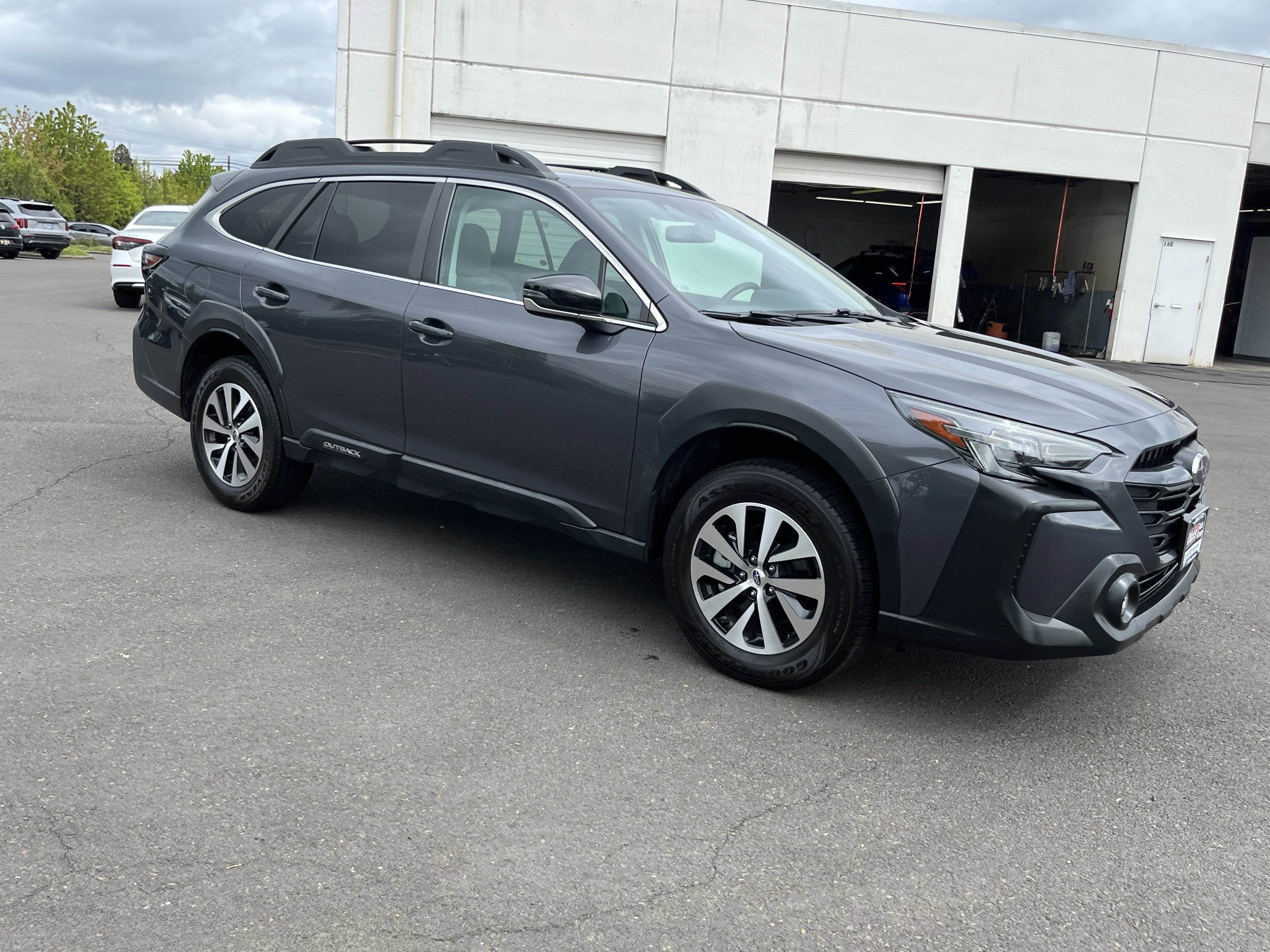 2023 Subaru Outback Premium