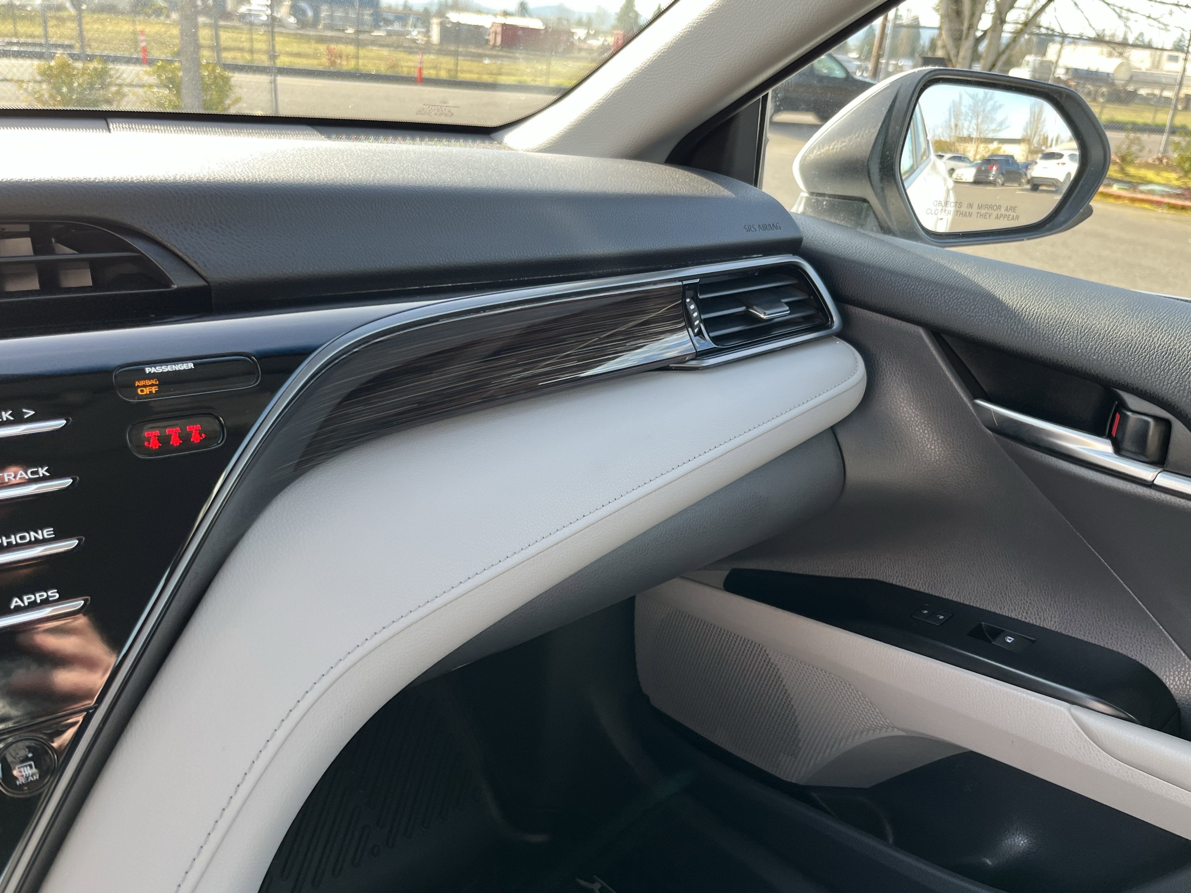 2019 Toyota Camry Hybrid LE