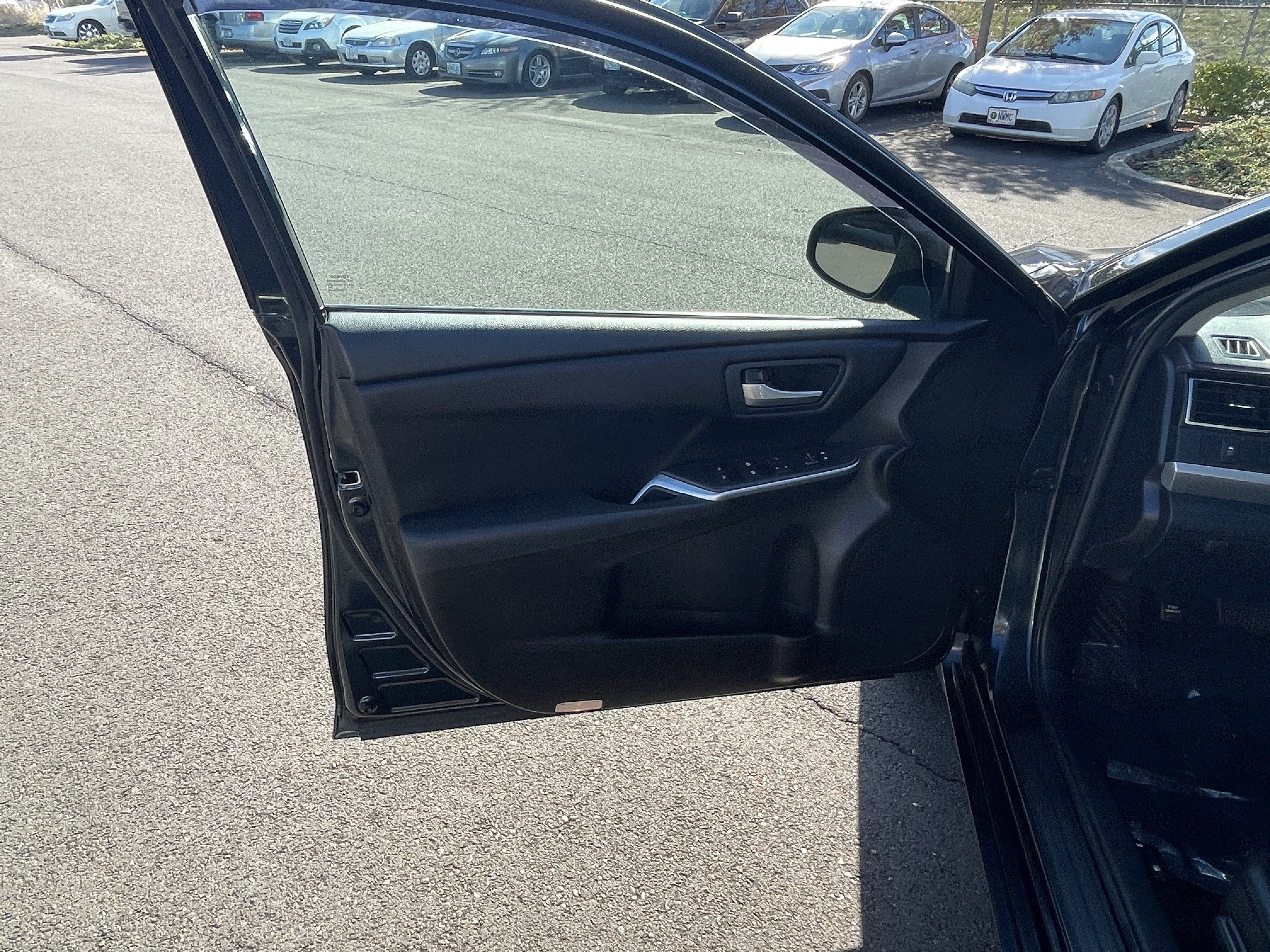 2016 Toyota Camry XLE