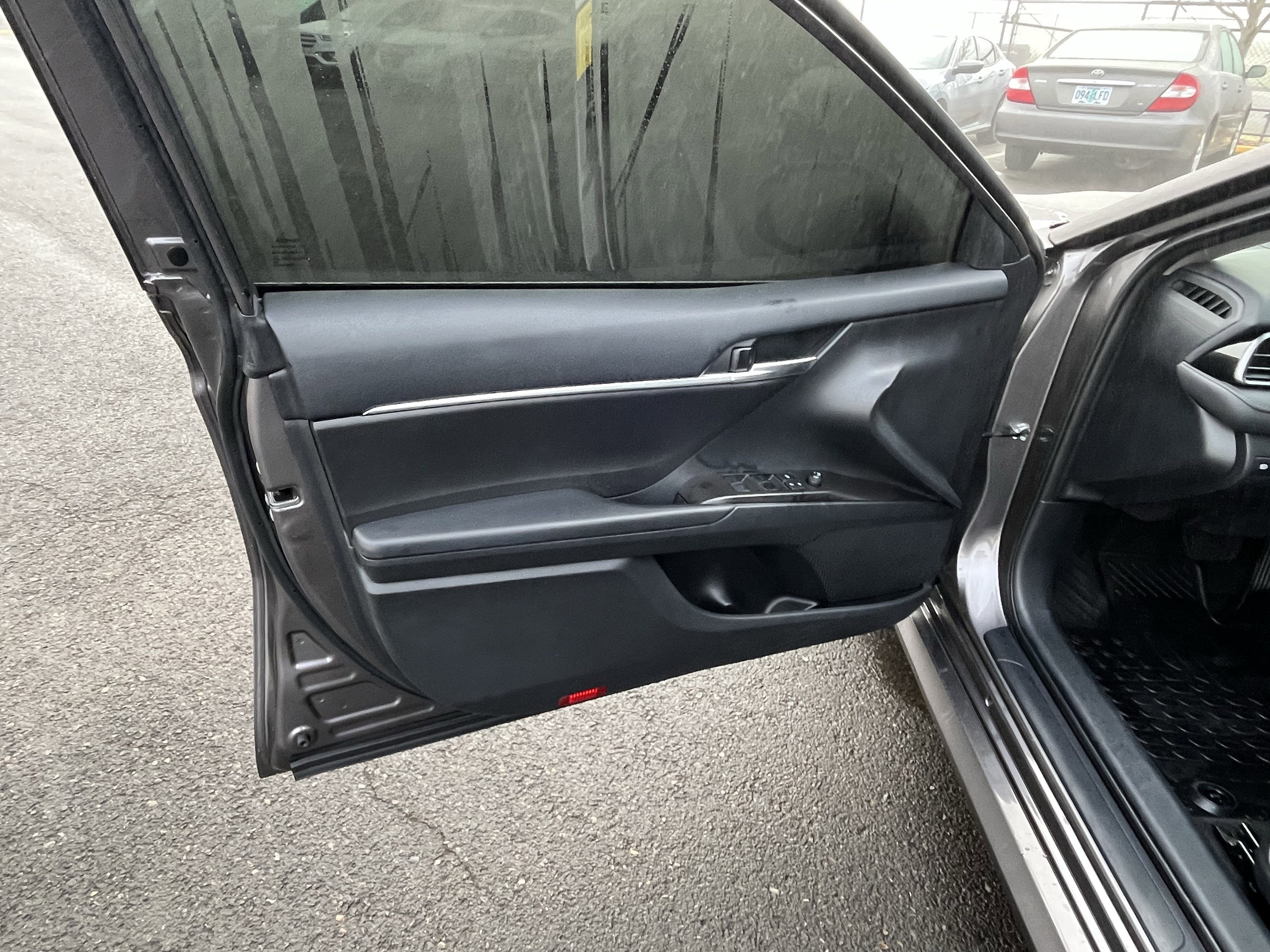 2022 Toyota Camry Hybrid LE