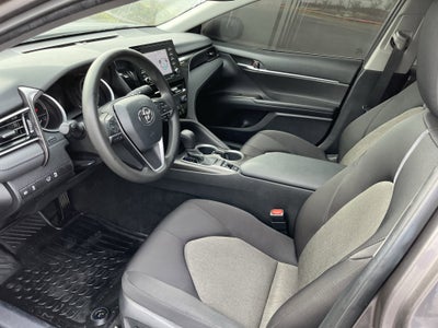 2022 Toyota Camry Hybrid LE