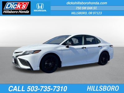 2022 Toyota Camry Hybrid SE