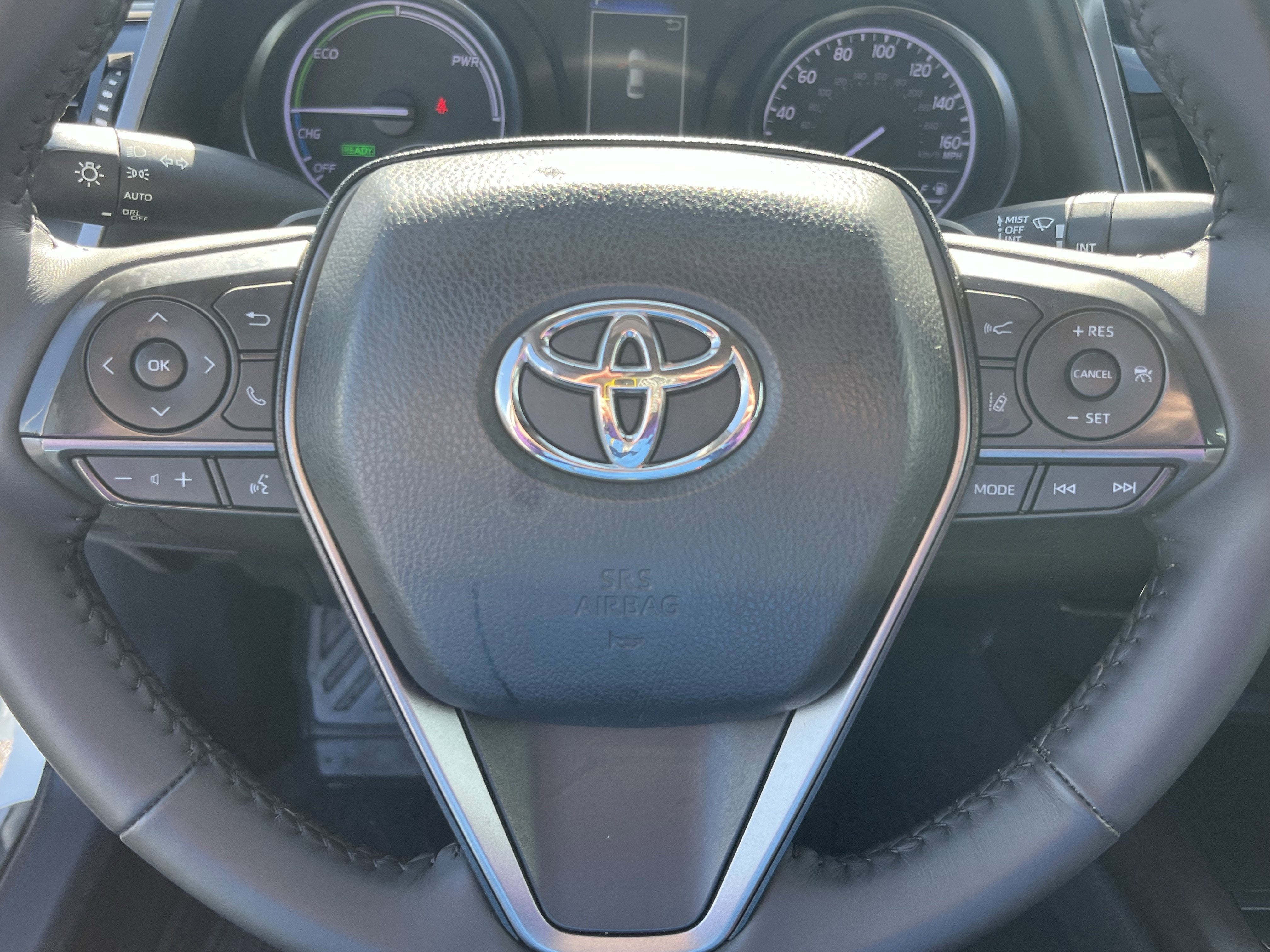 2022 Toyota Camry Hybrid SE
