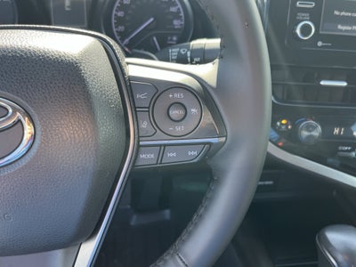 2022 Toyota Camry Hybrid SE