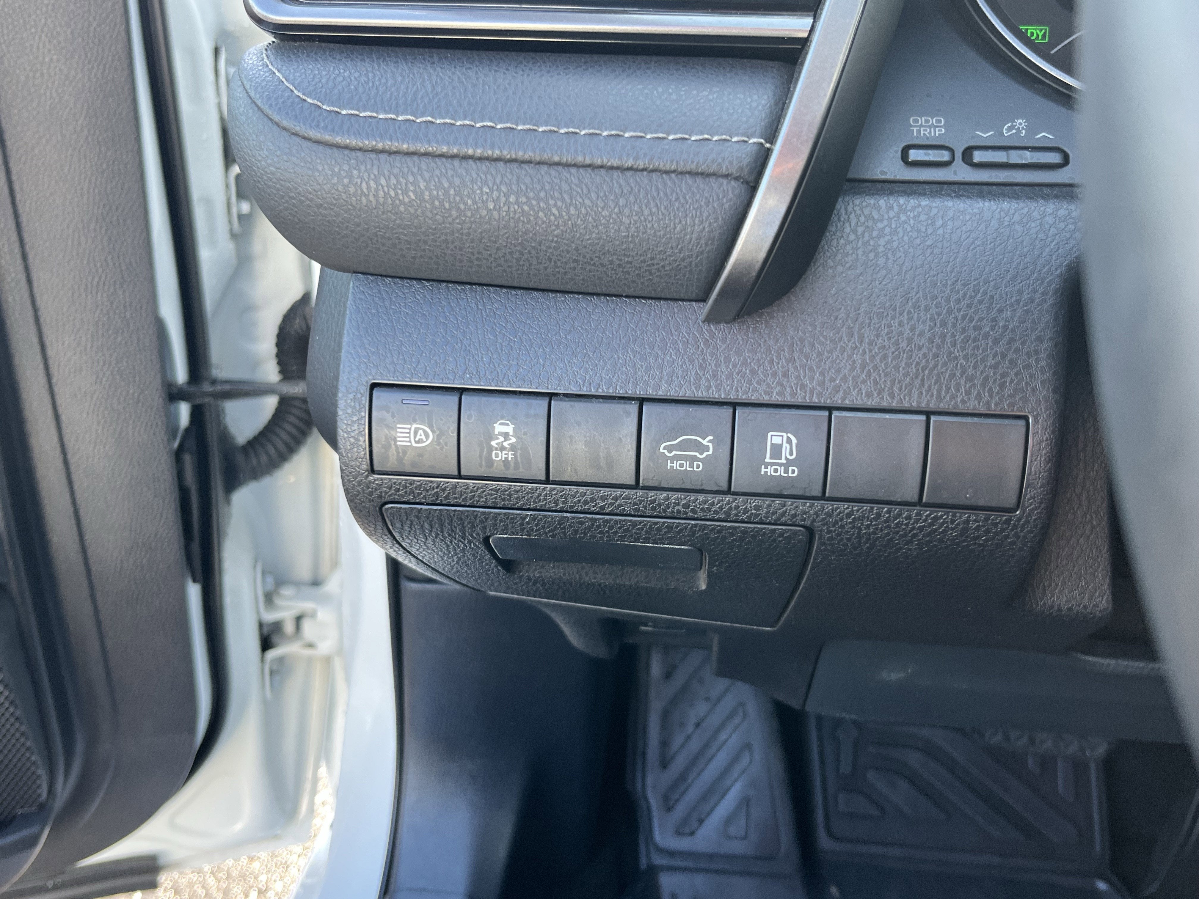 2022 Toyota Camry Hybrid SE