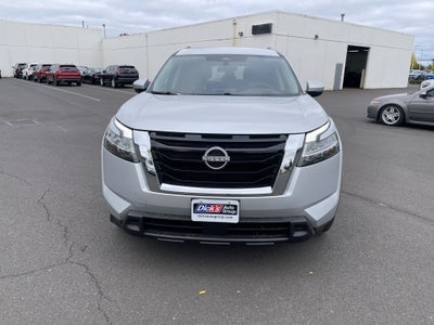 2022 Nissan Pathfinder SV