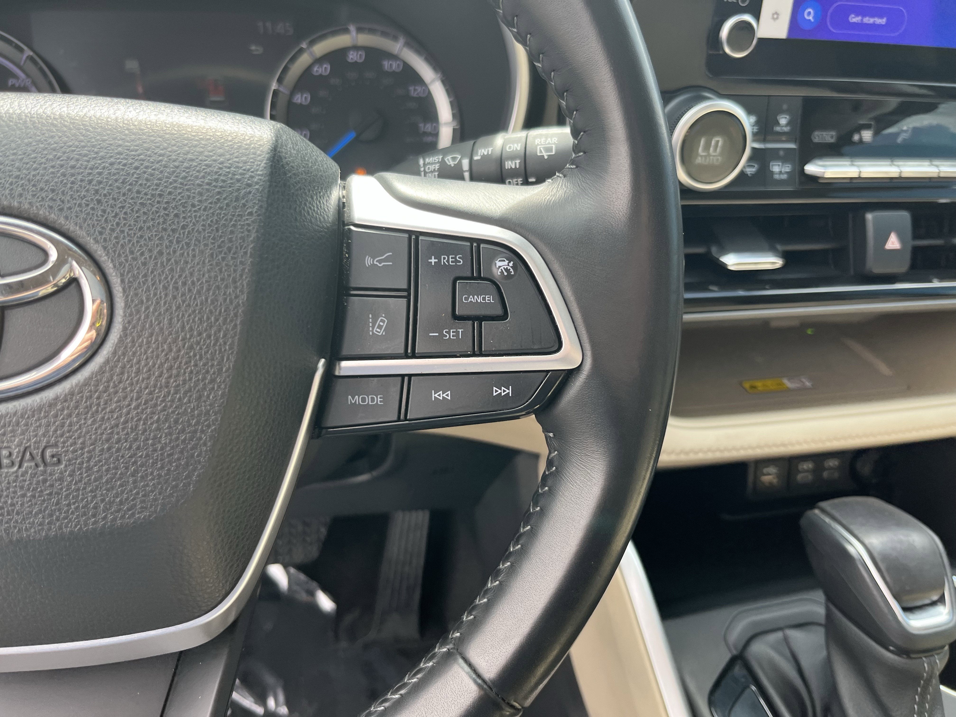 2023 Toyota Highlander Hybrid XLE