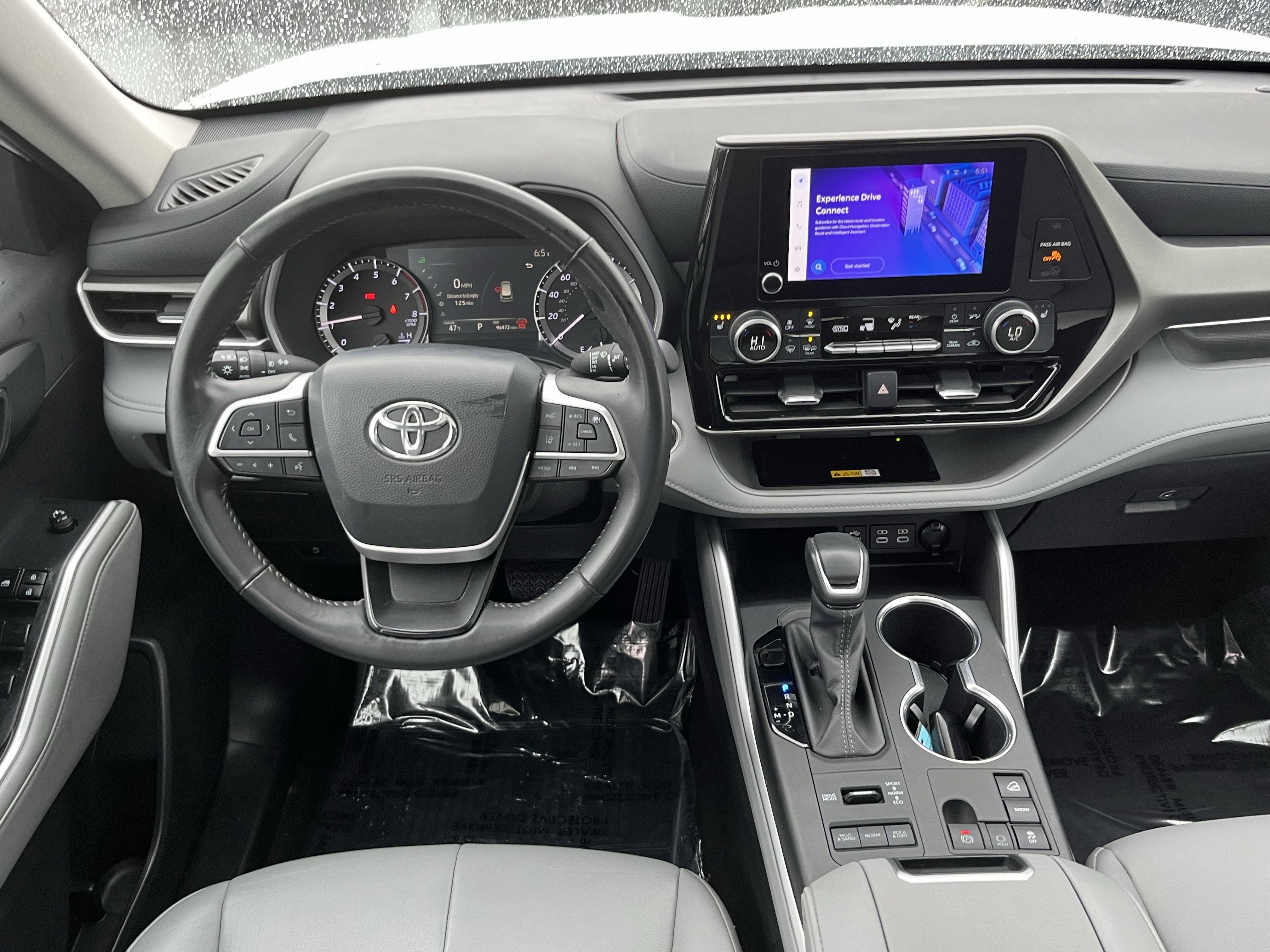 2024 Toyota Highlander LE