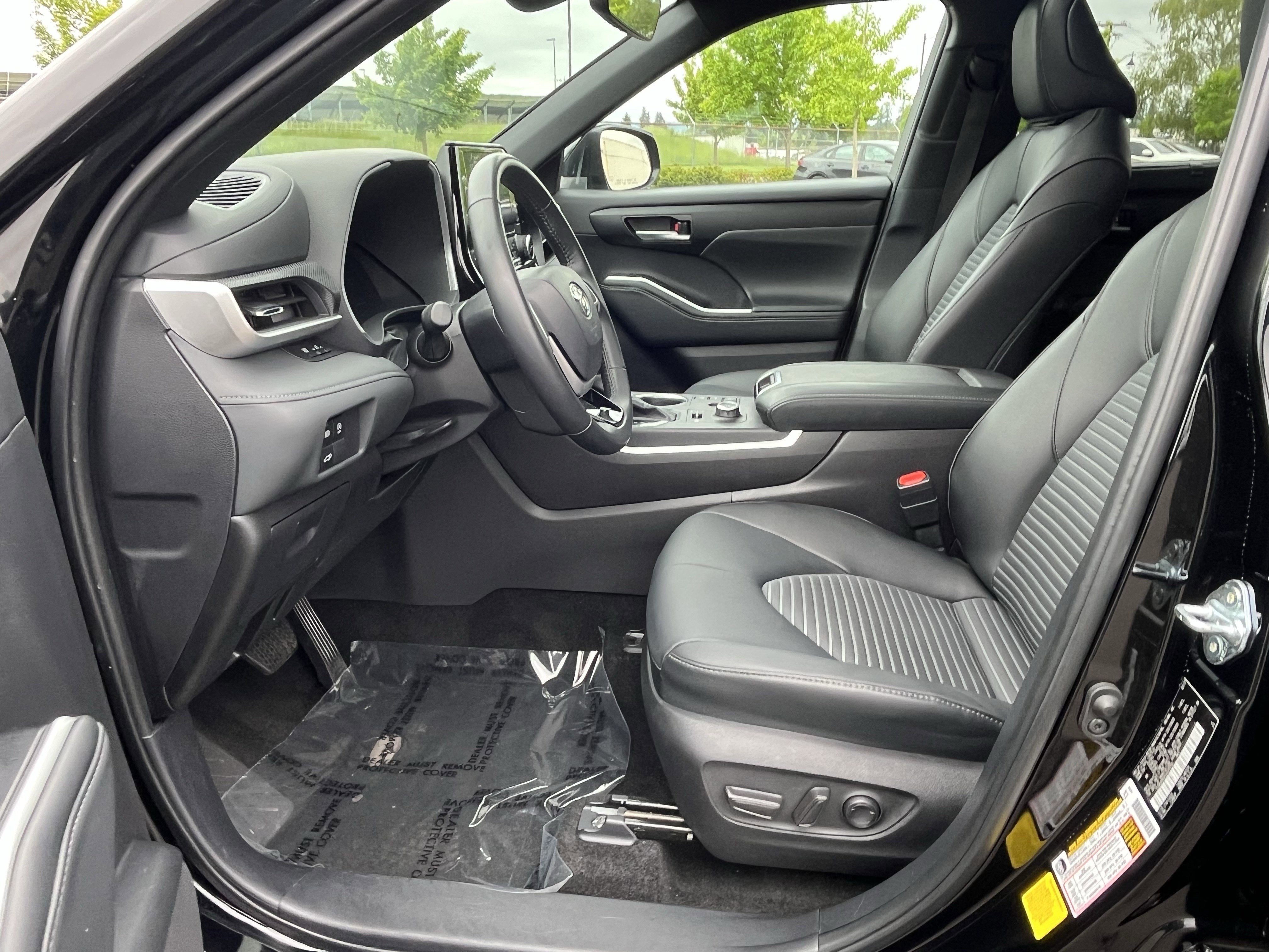 2025 Toyota Highlander LE